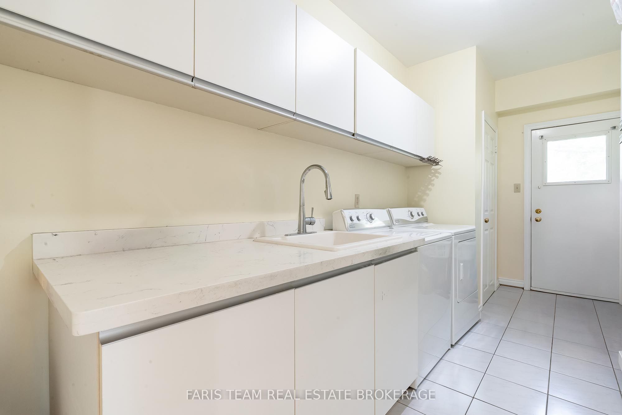 15 Clarendon Drive Property Photo 17