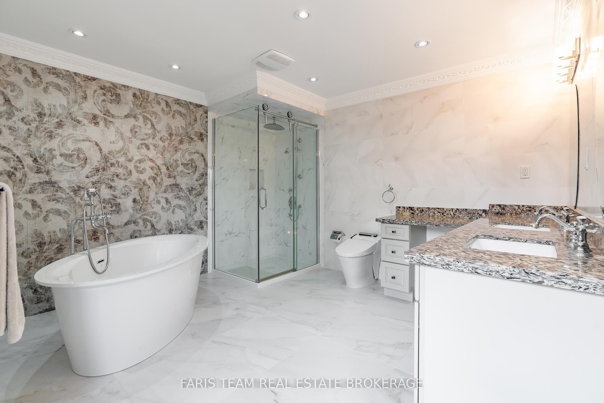 15 Clarendon Drive Property Photo 22