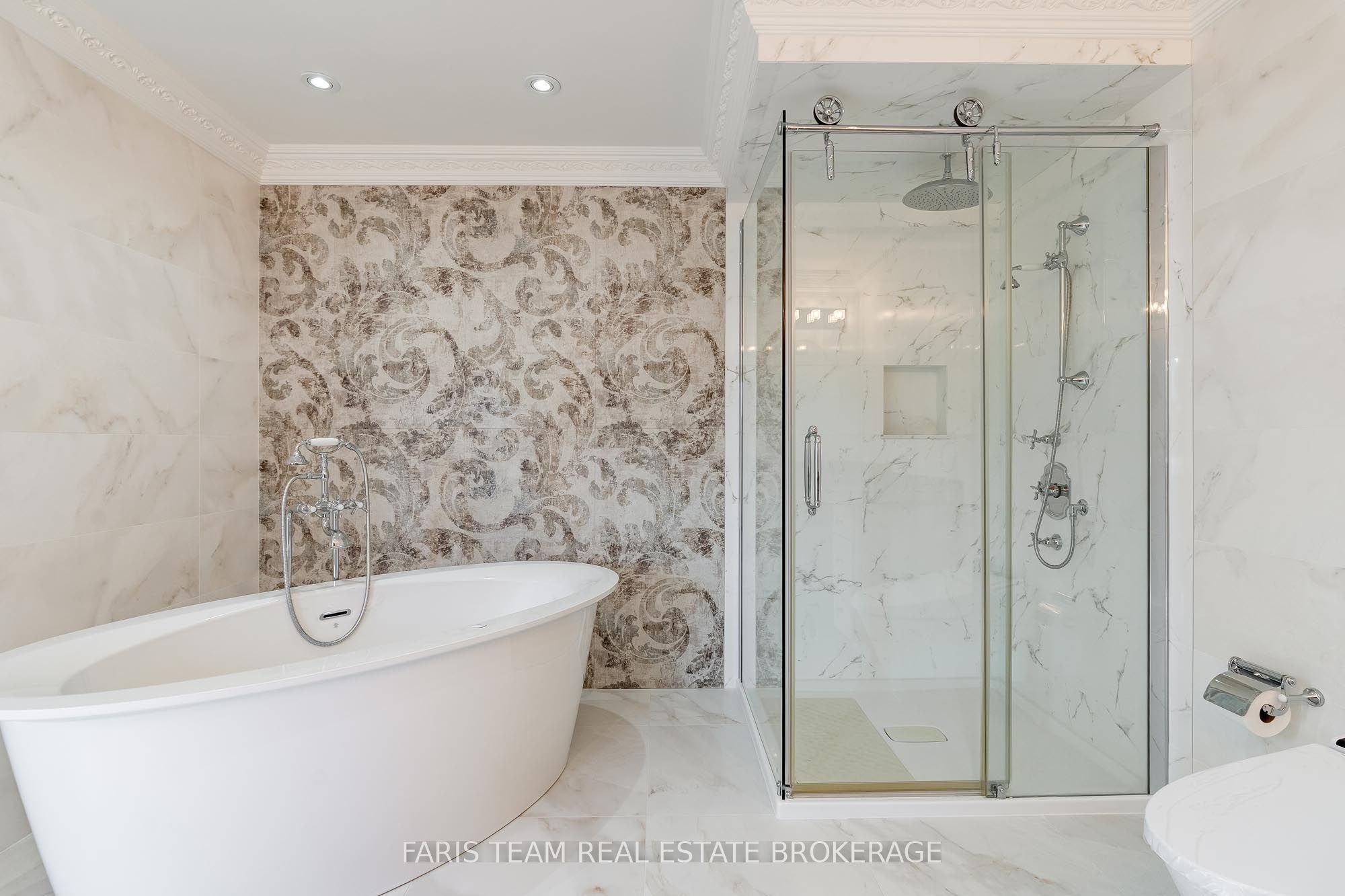 15 Clarendon Drive Property Photo 23