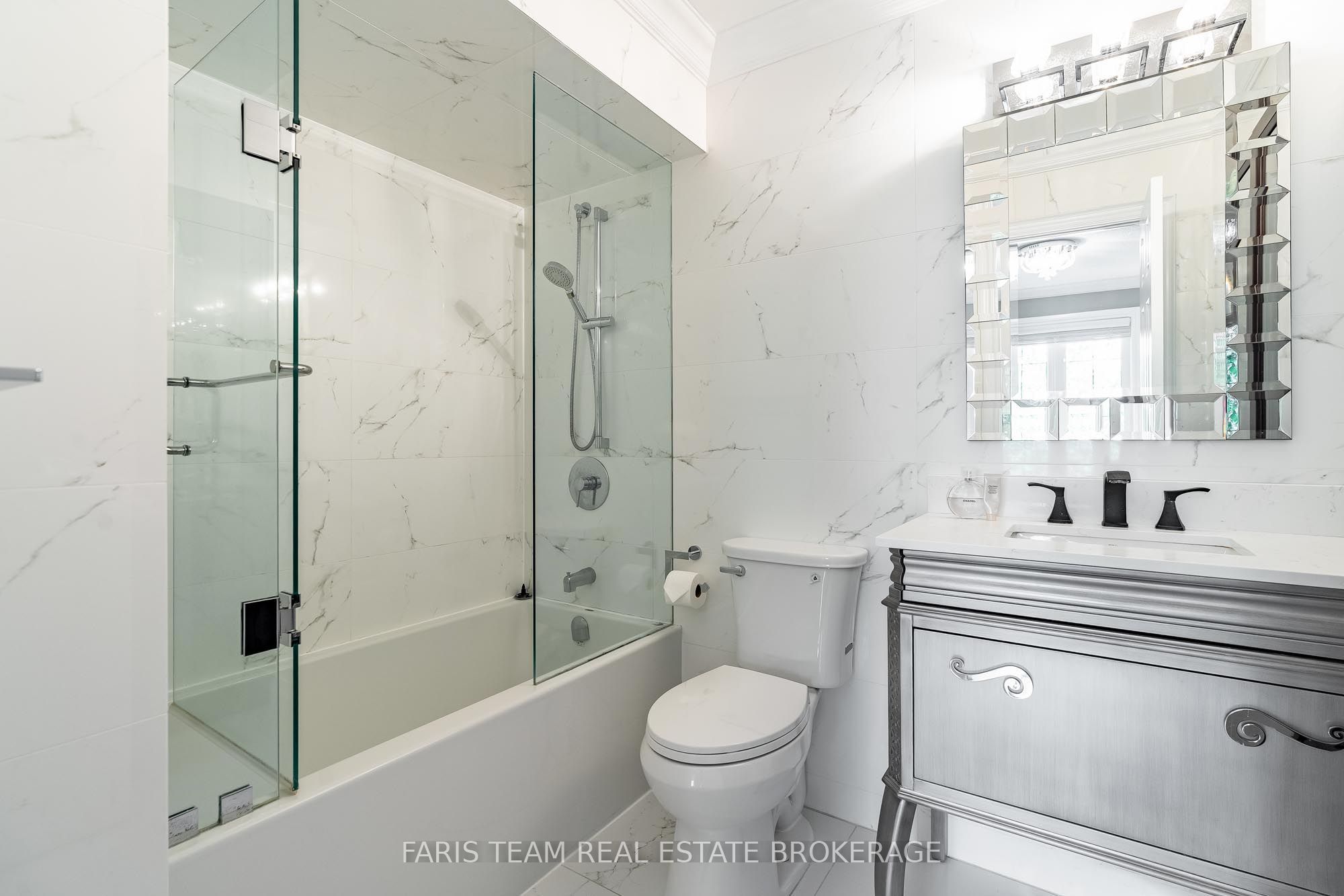 15 Clarendon Drive Property Photo 25