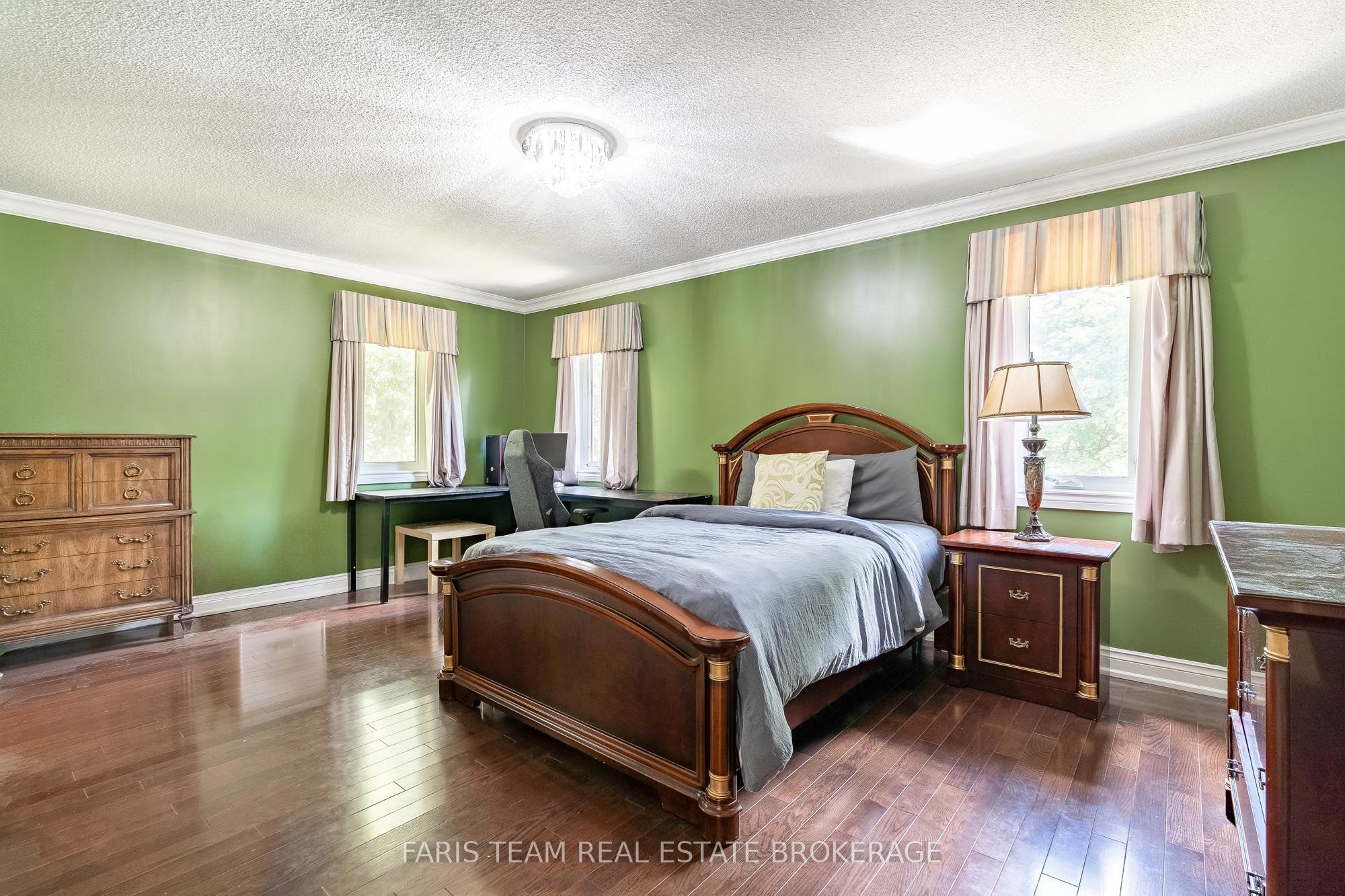 15 Clarendon Drive Property Photo 26