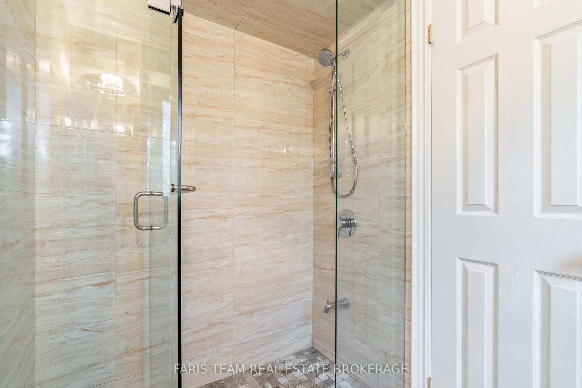 15 Clarendon Drive Property Photo 28