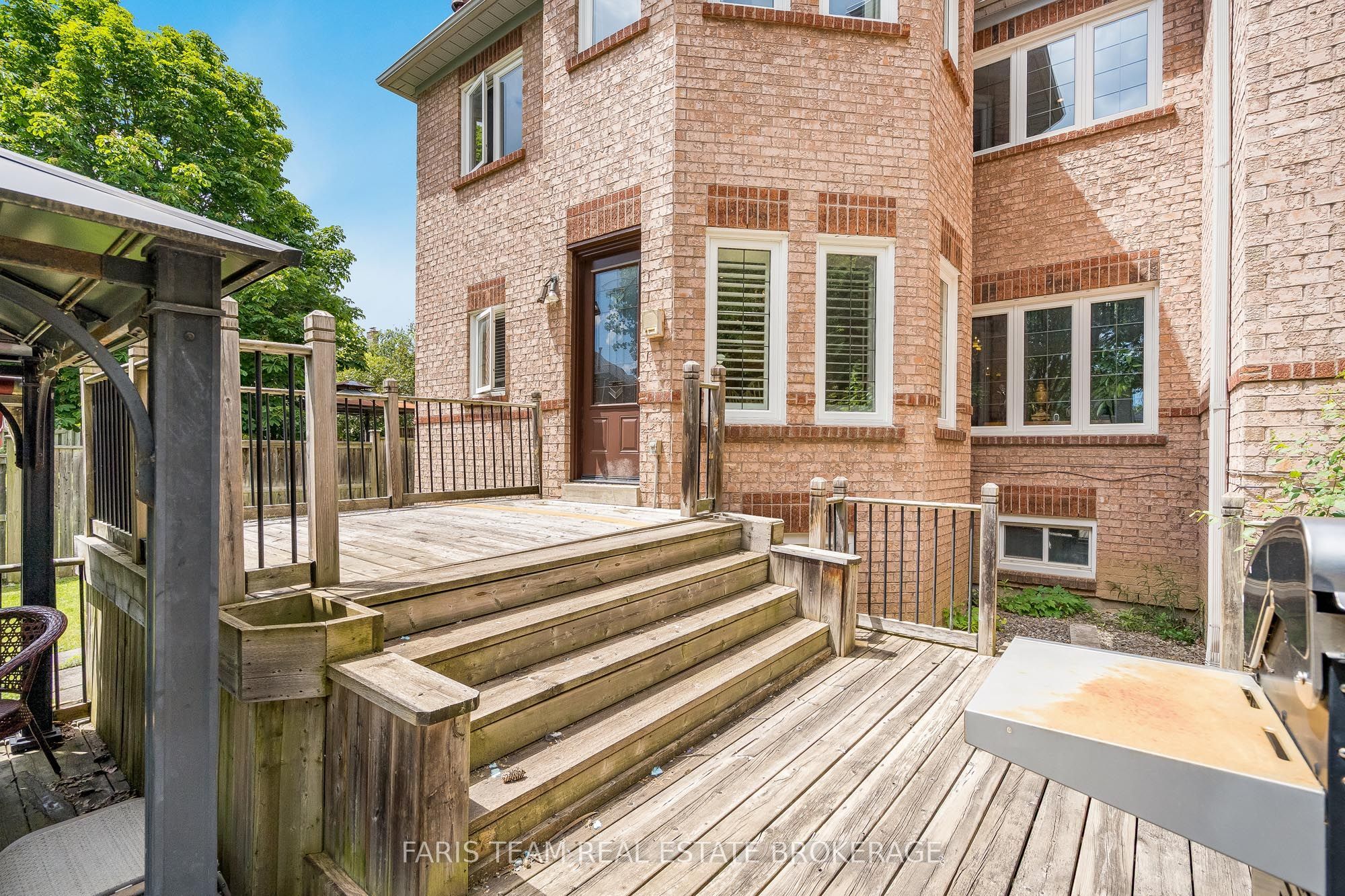 15 Clarendon Drive Property Photo 37