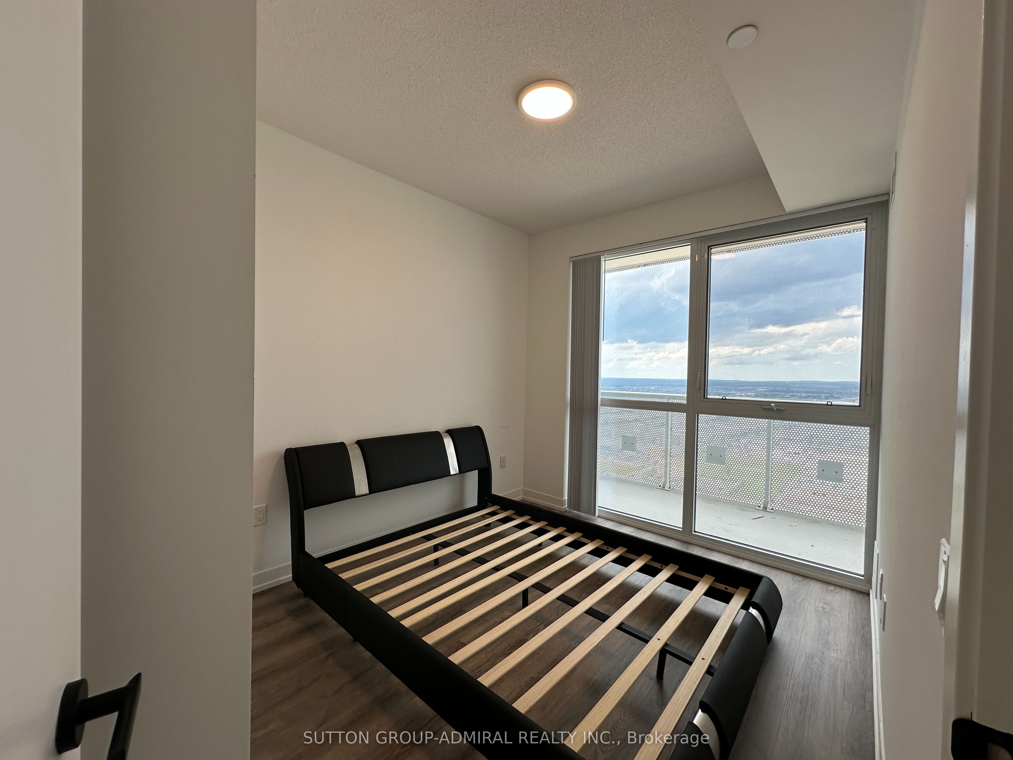 8 Interchange Way 5503 Property Photo 26