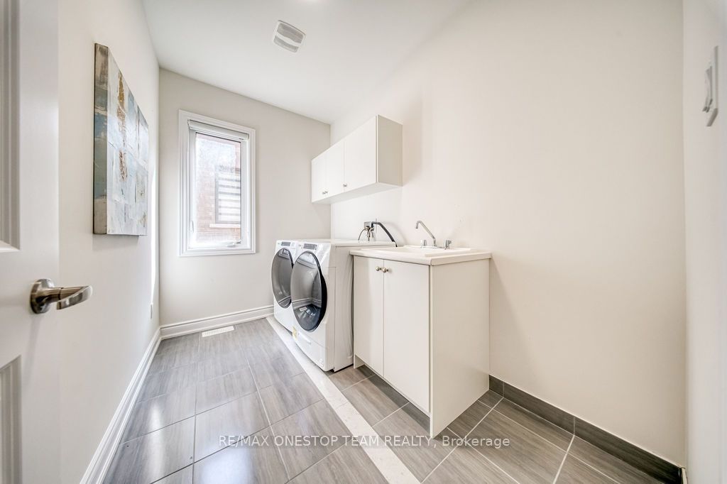 70 Madoc Place Property Photo 40