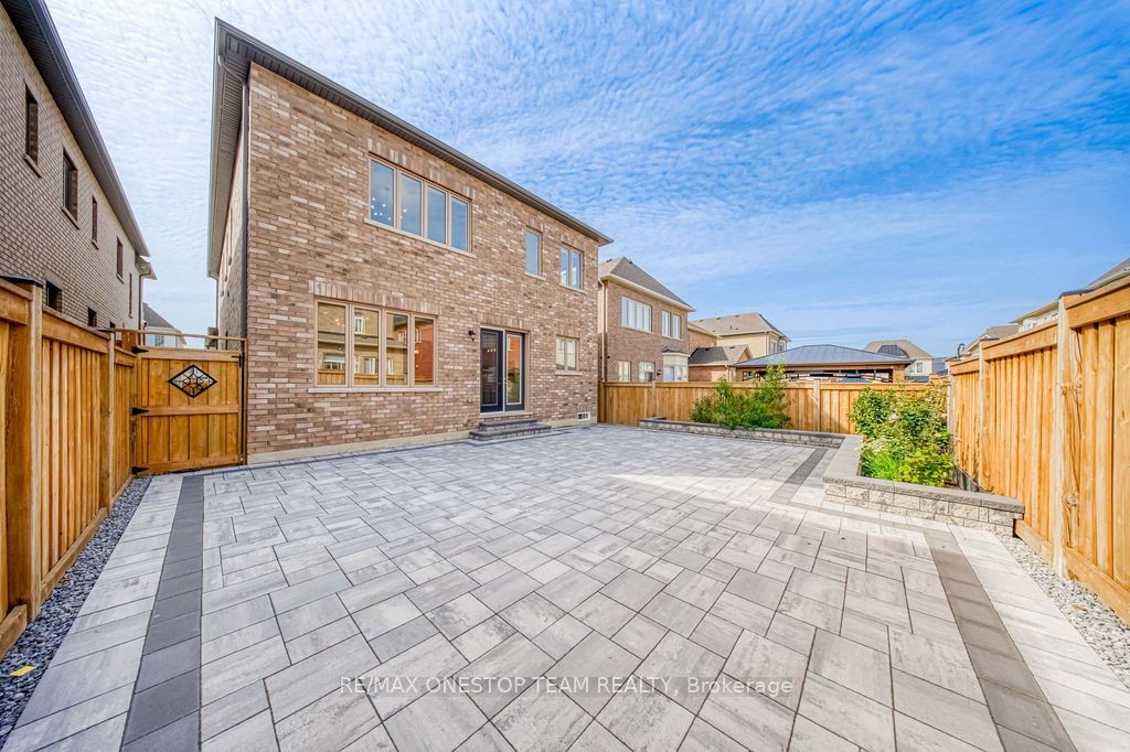 70 Madoc Place Property Photo 44