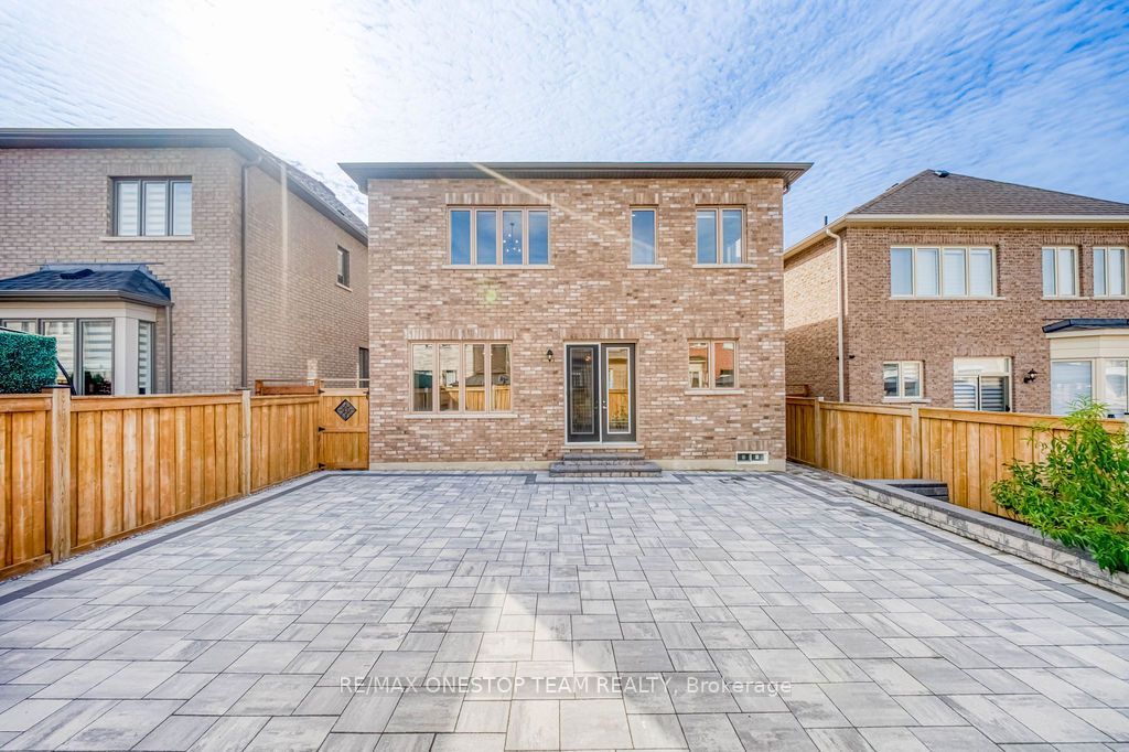 70 Madoc Place Property Photo 45