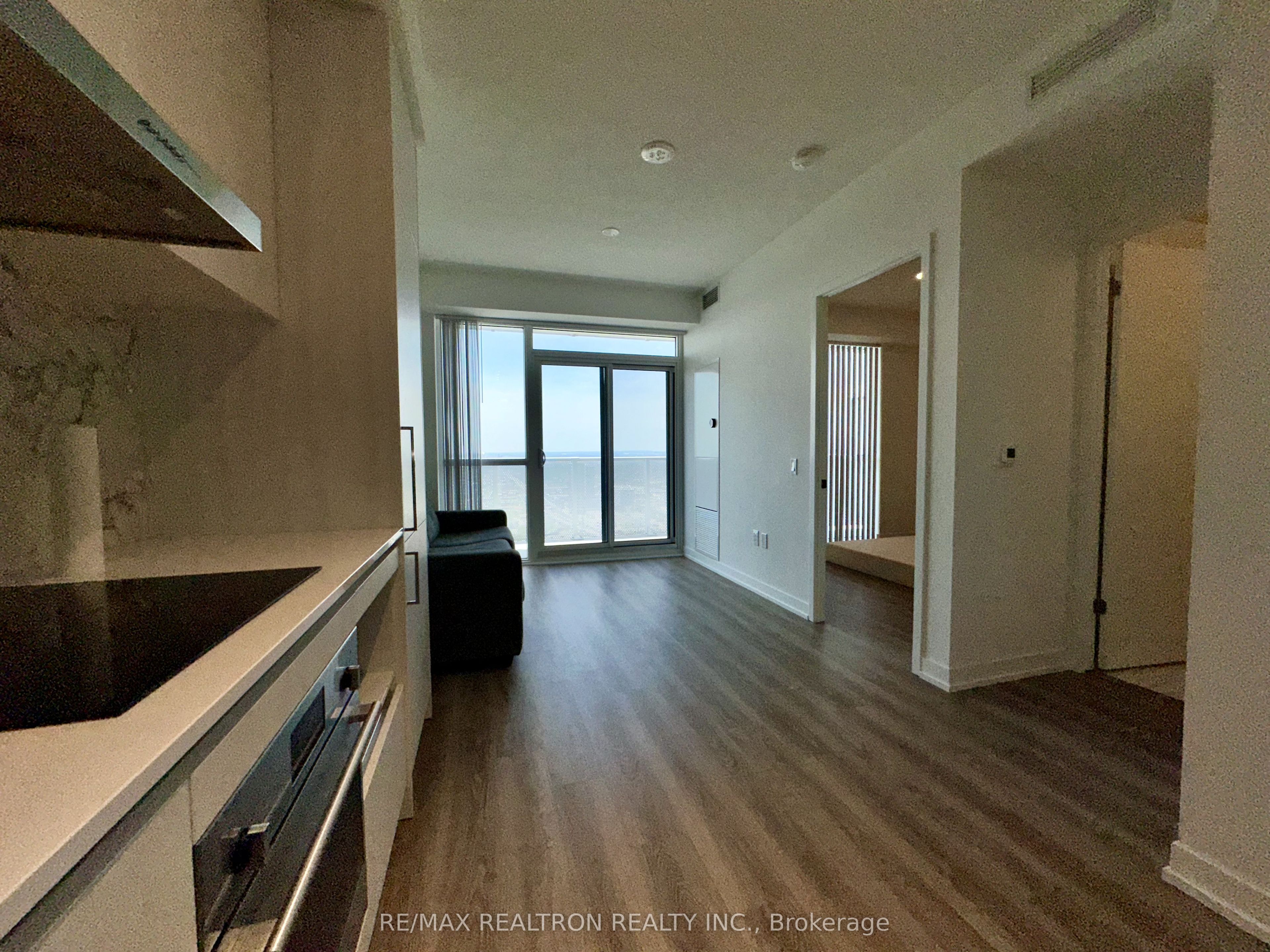195 Commerce Street E 4808 Property Photo 1