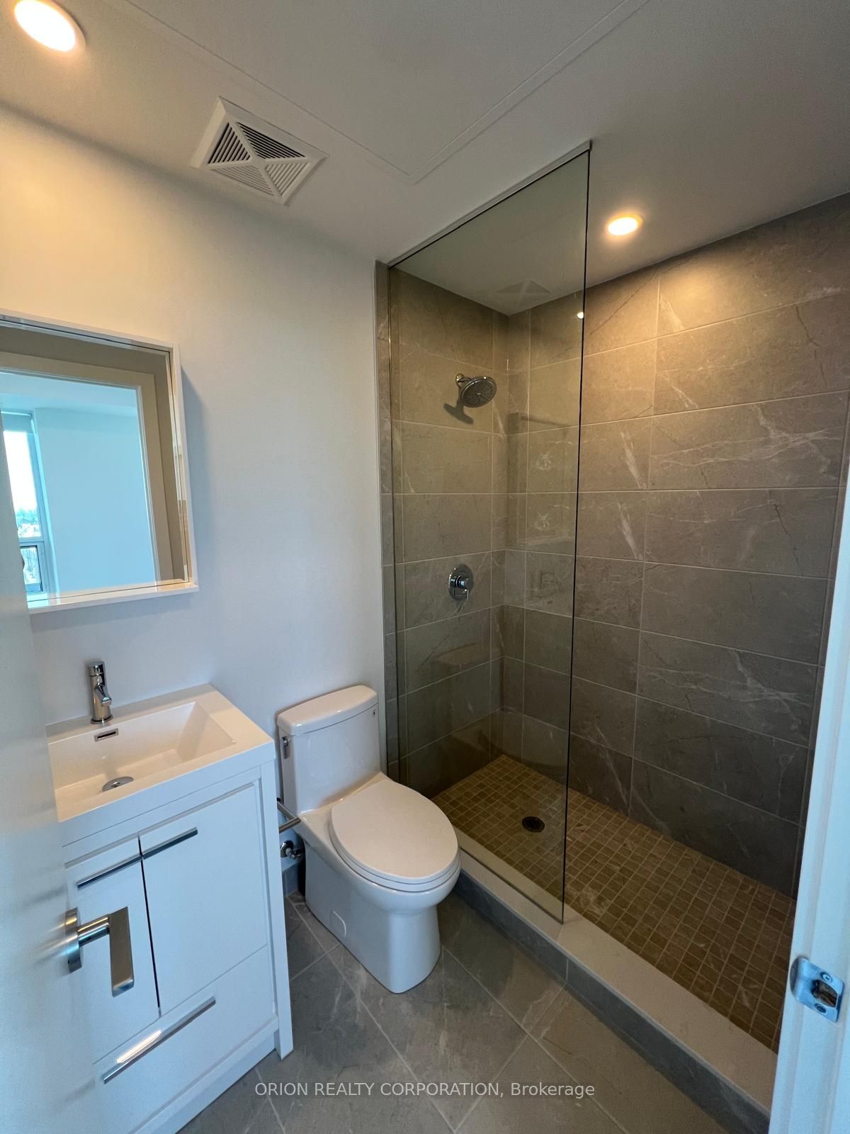 5 Meadowdale Road 1502 Property Photo 12