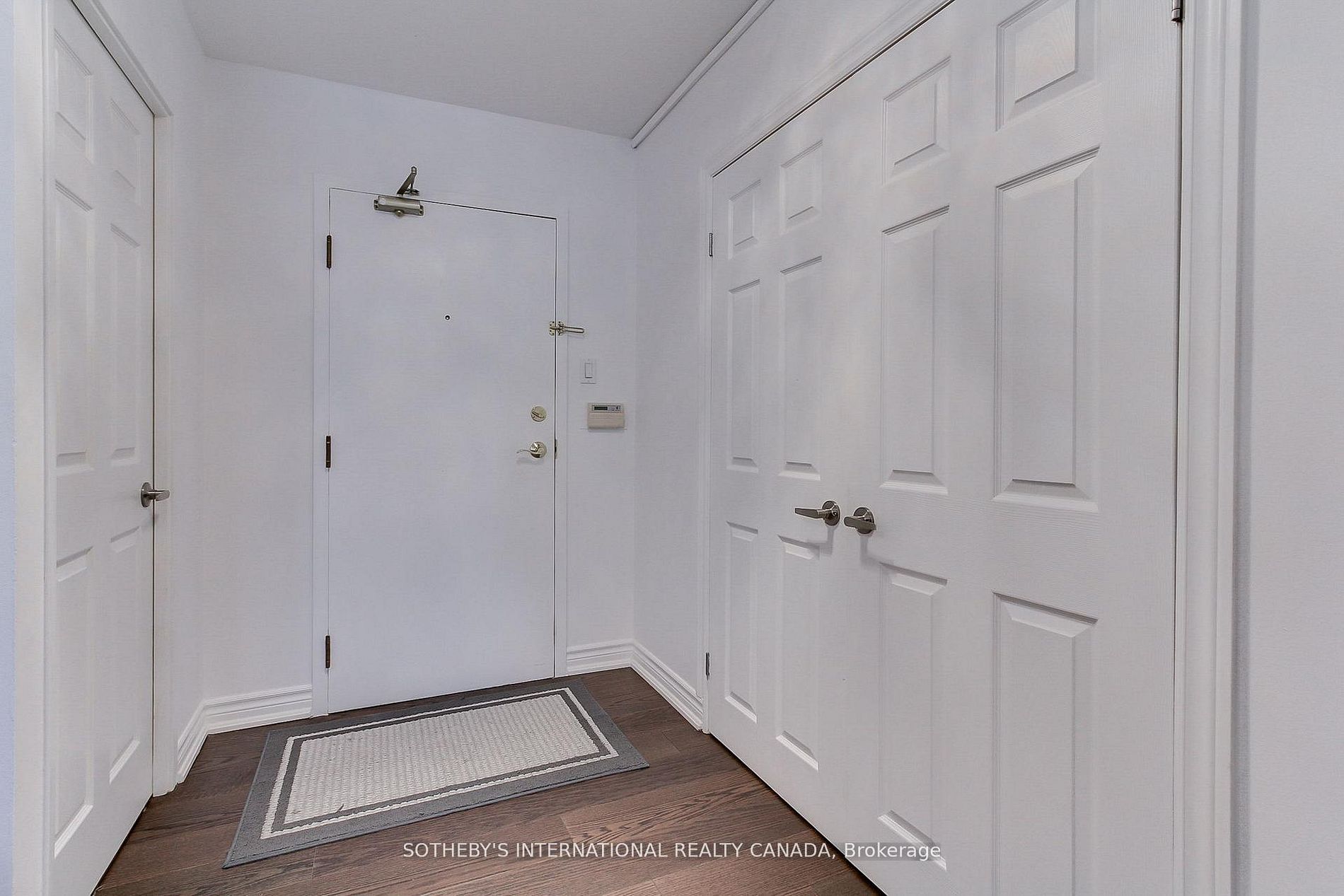 40 Harding Boulevard W 301 Property Photo 5