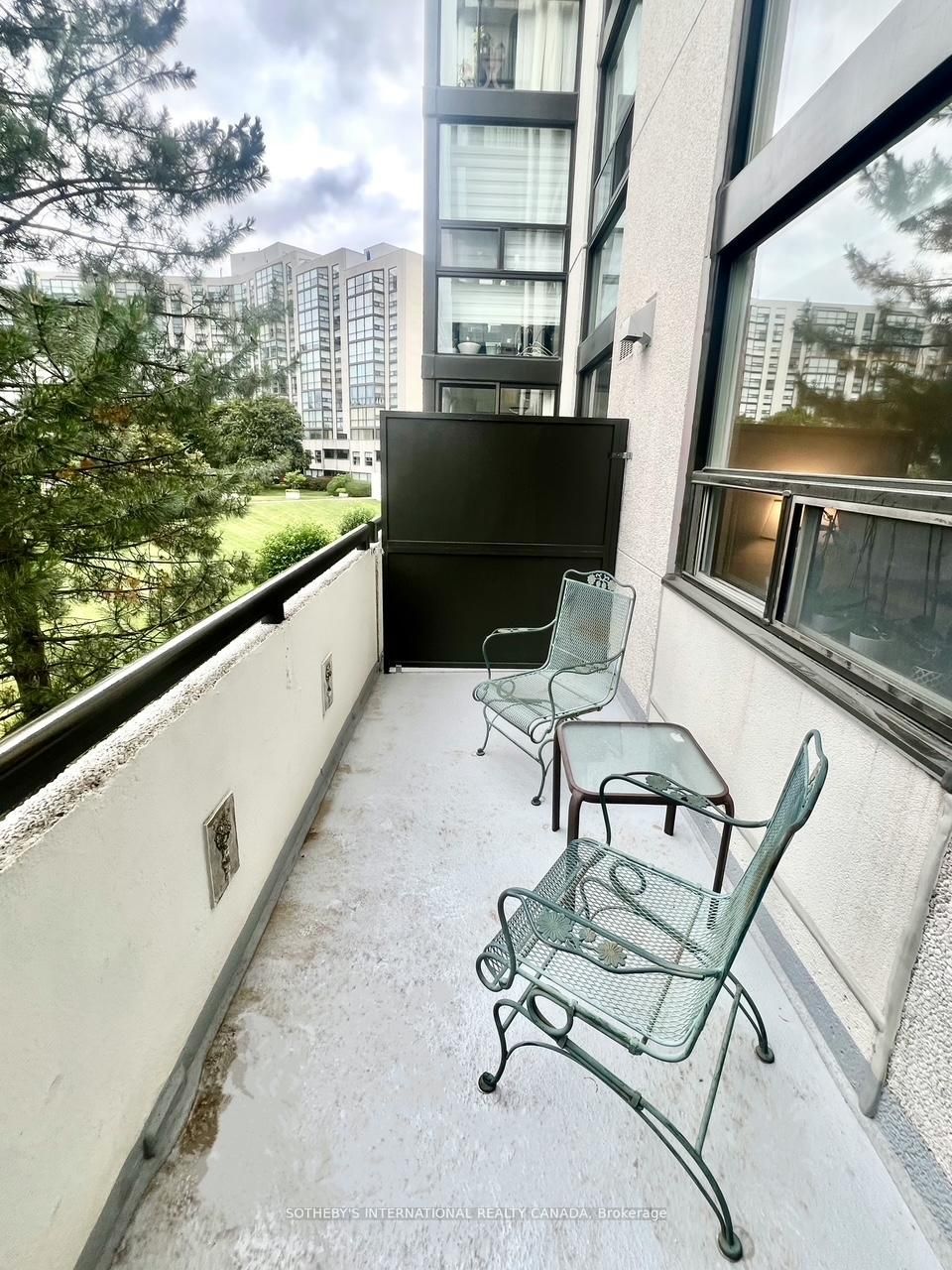40 Harding Boulevard W 301 Property Photo 19