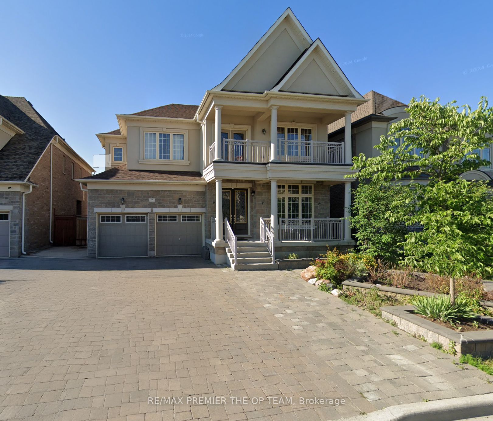 7 Dunrobin Crescent Lower Property Photo 1