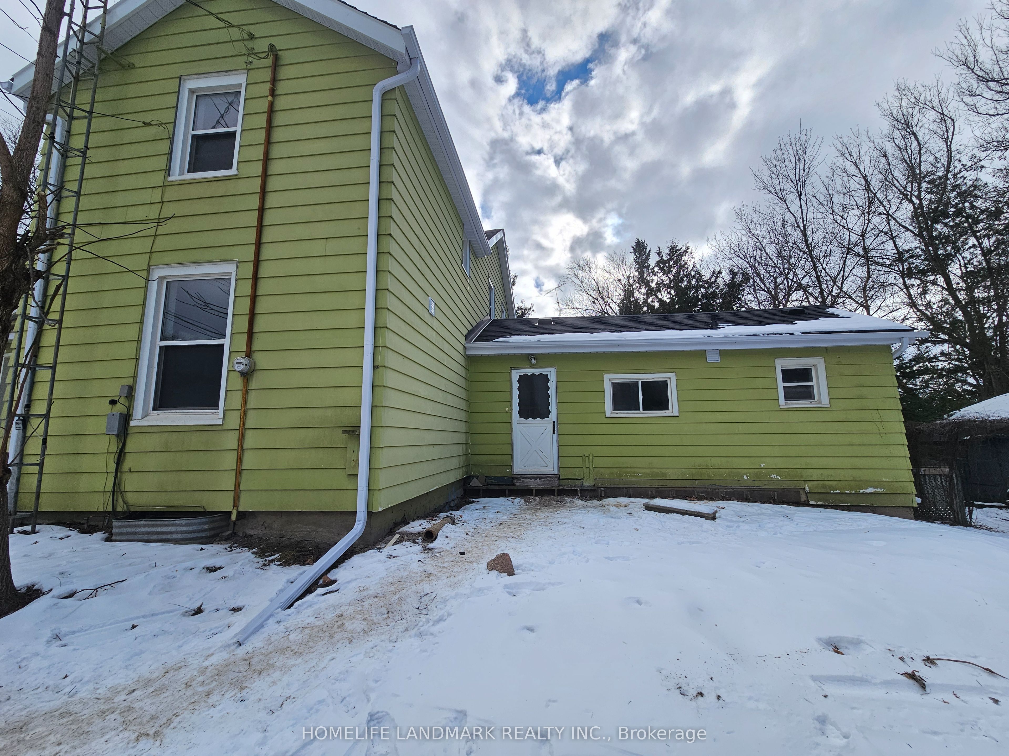 18852 Leslie Street Side Unit (Facing North) Property Photo 1