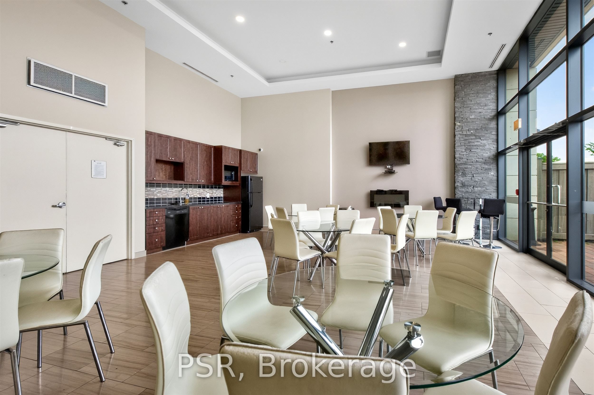 12 Woodstream Boulevard 717 Property Photo 25