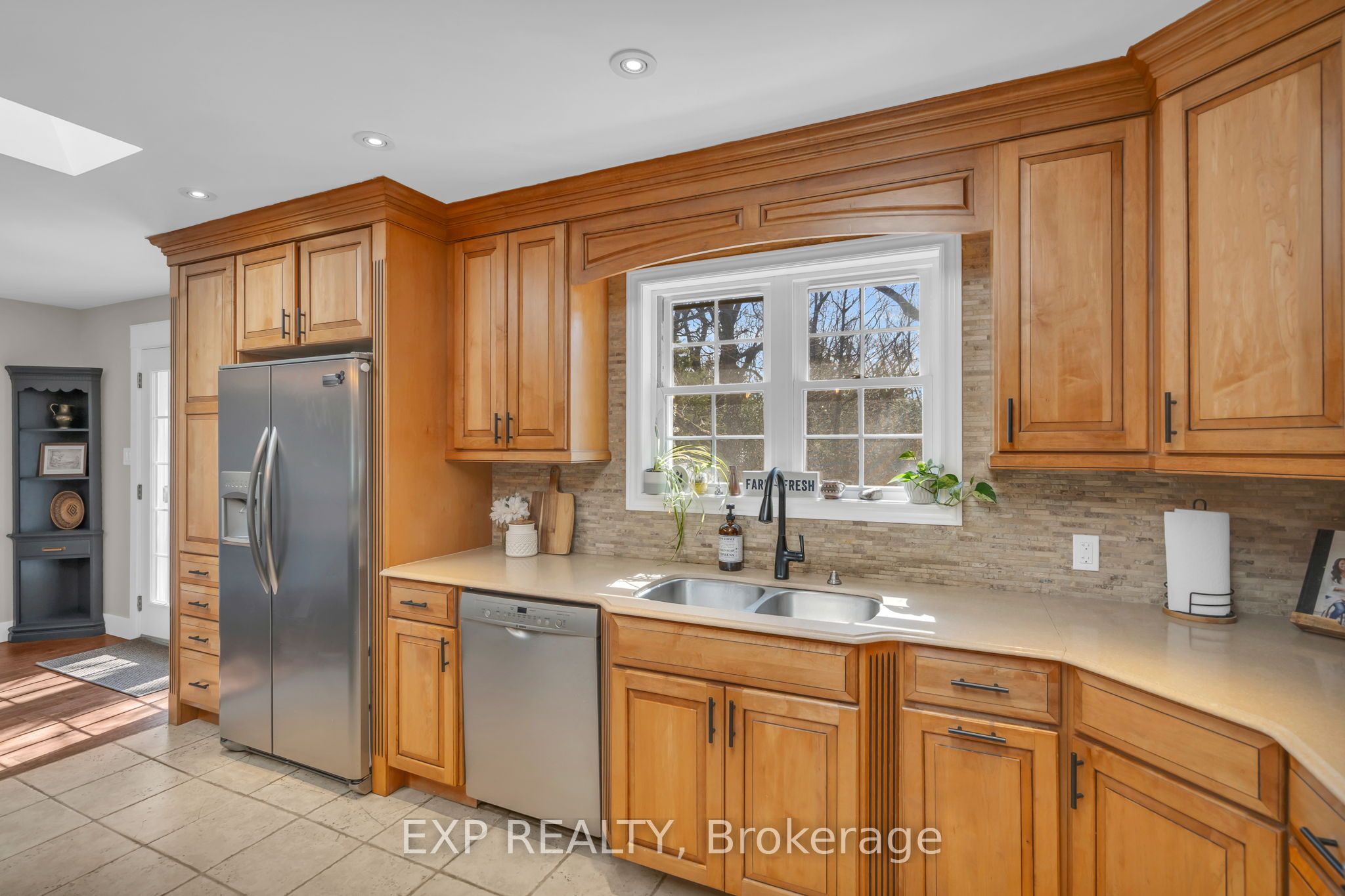 89 River Street Property Photo 10
