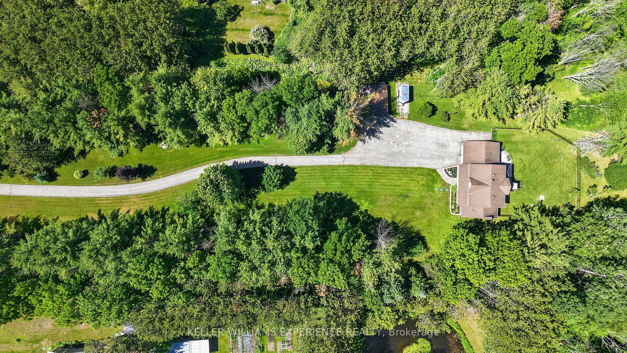 7831 5th Line Property Photo 6
