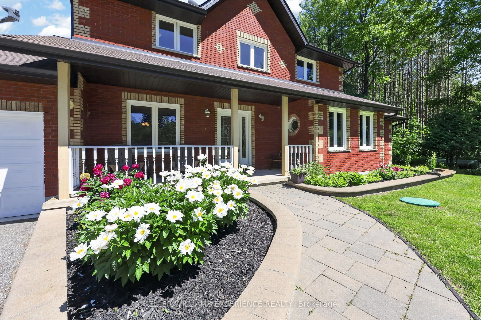 7831 5th Line Property Photo 9