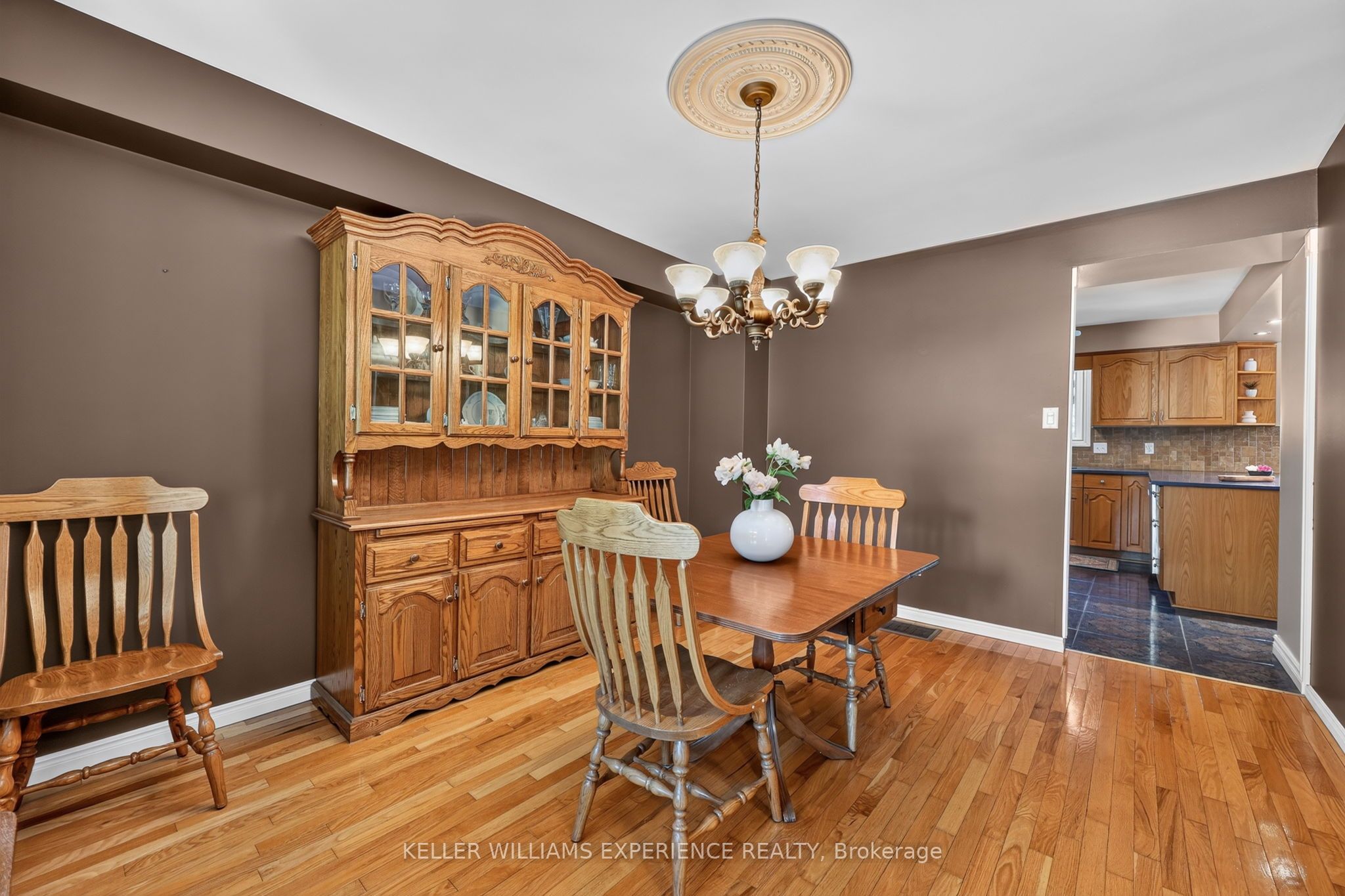 7831 5th Line Property Photo 21