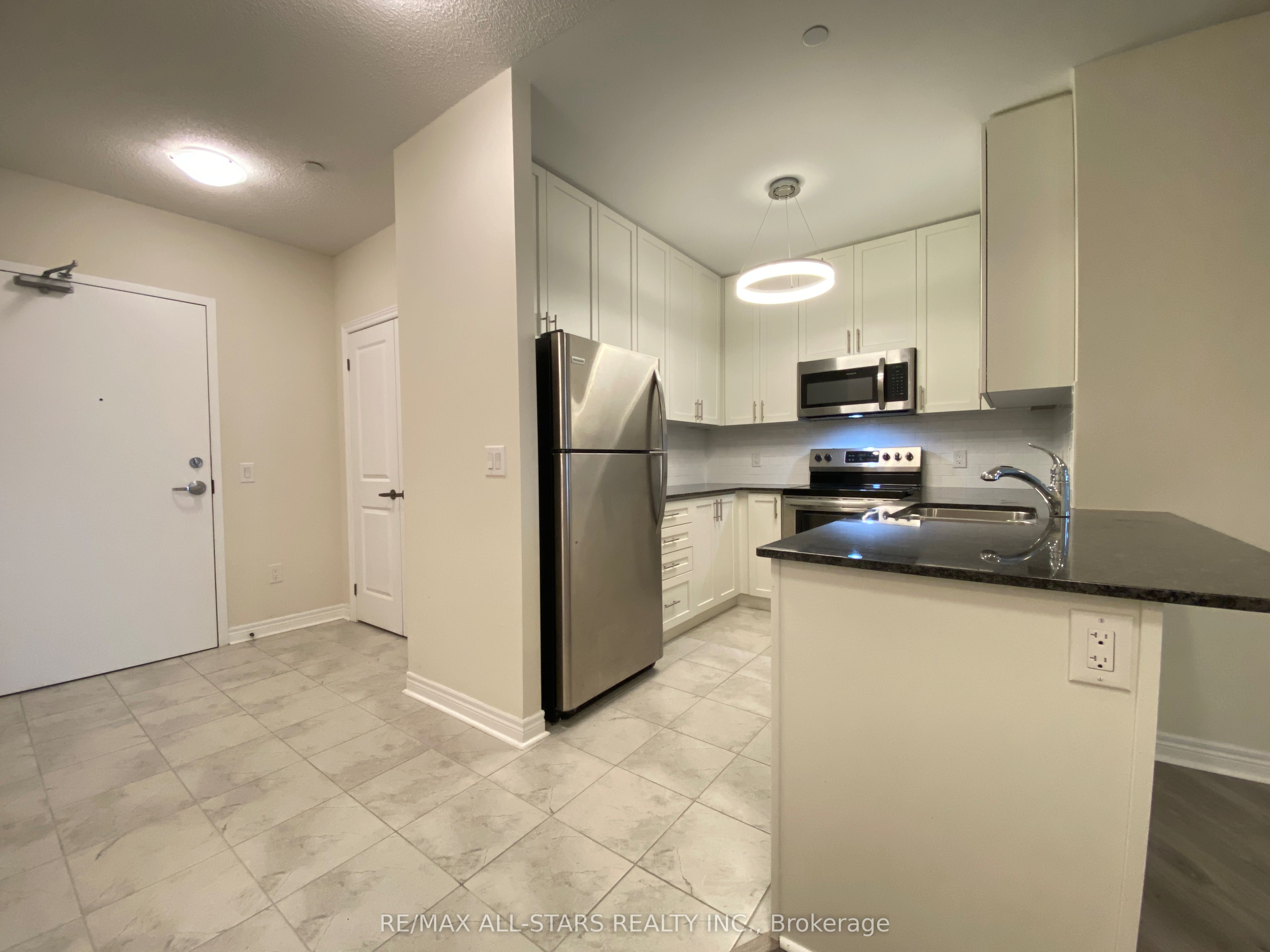 39 New Delhi Drive 410 Property Photo 2