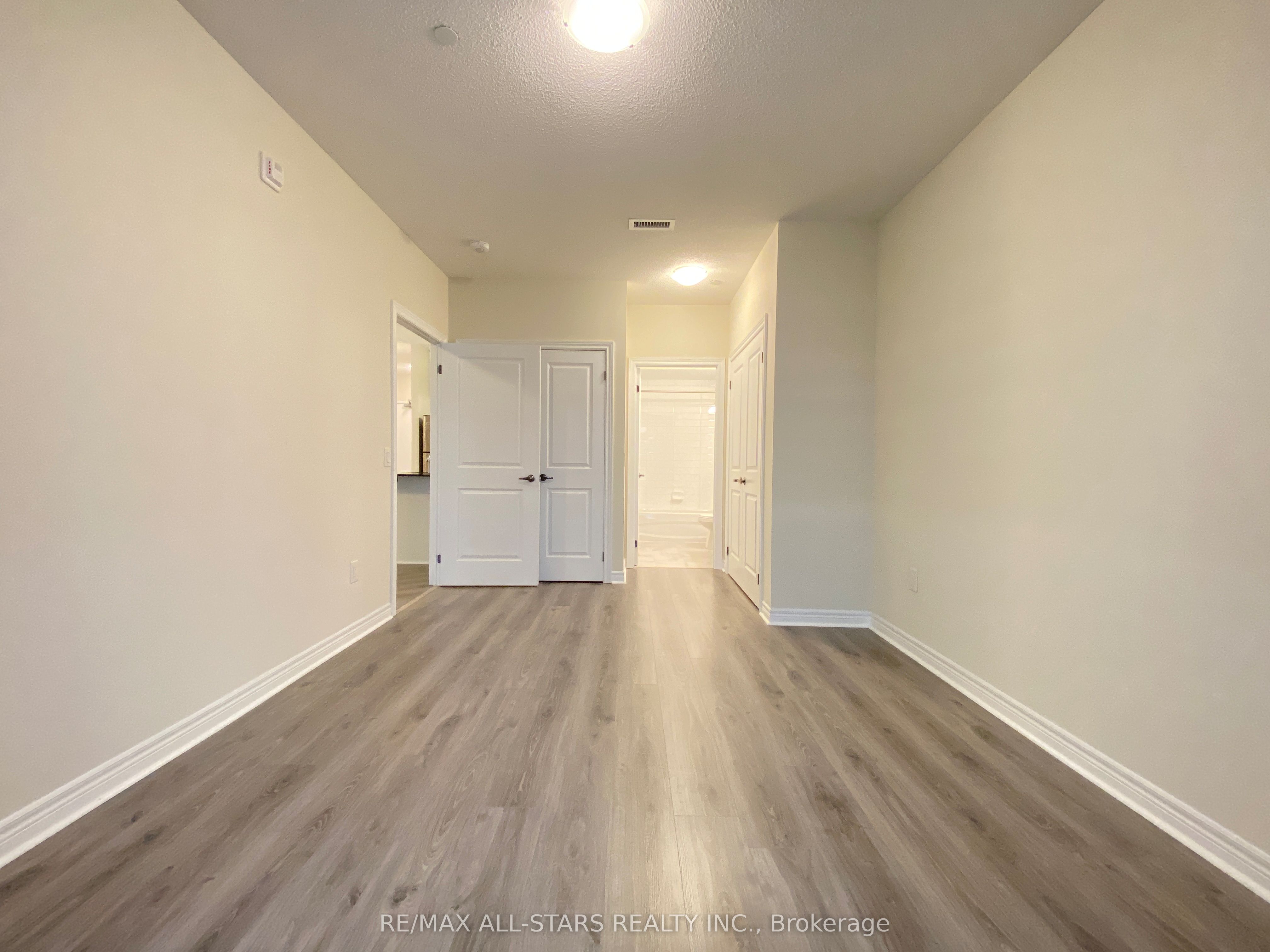 39 New Delhi Drive 410 Property Photo 18