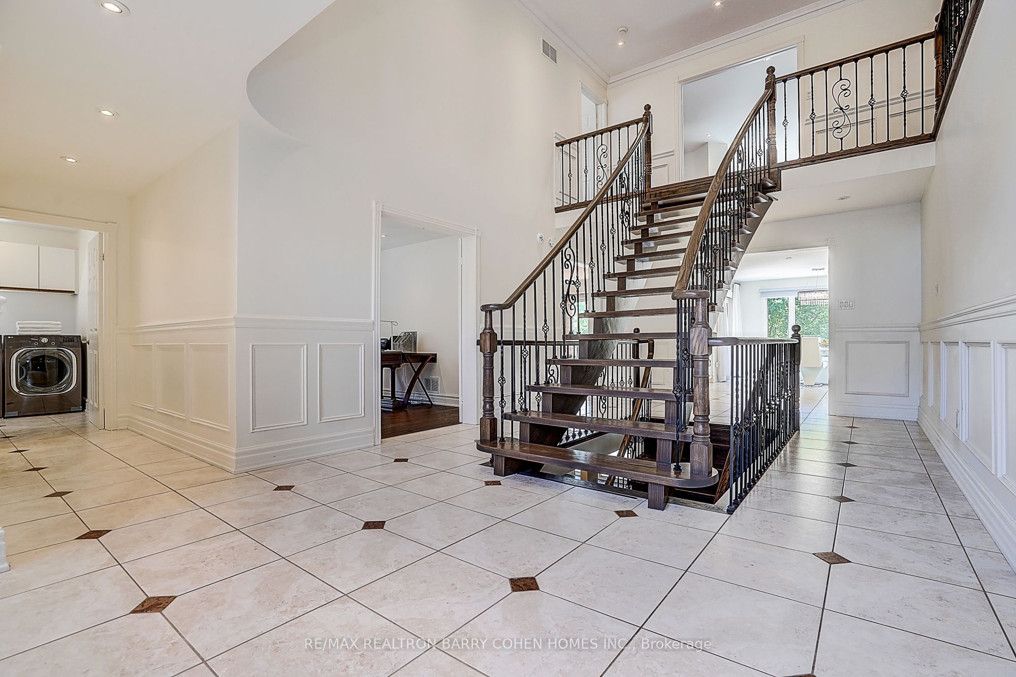 44 Prince Edward Boulevard Property Photo 5