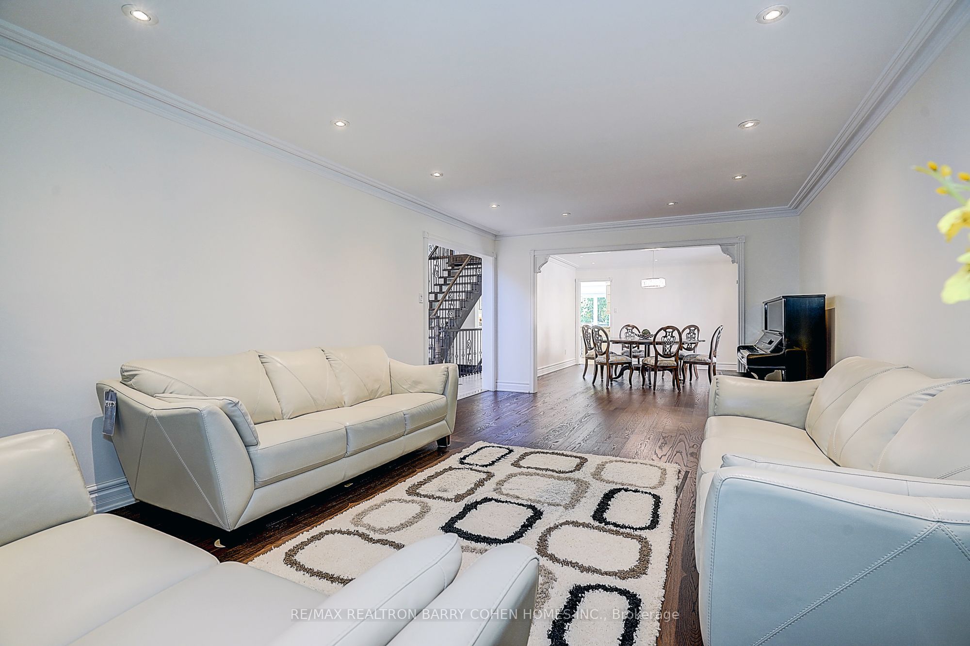 44 Prince Edward Boulevard Property Photo 6