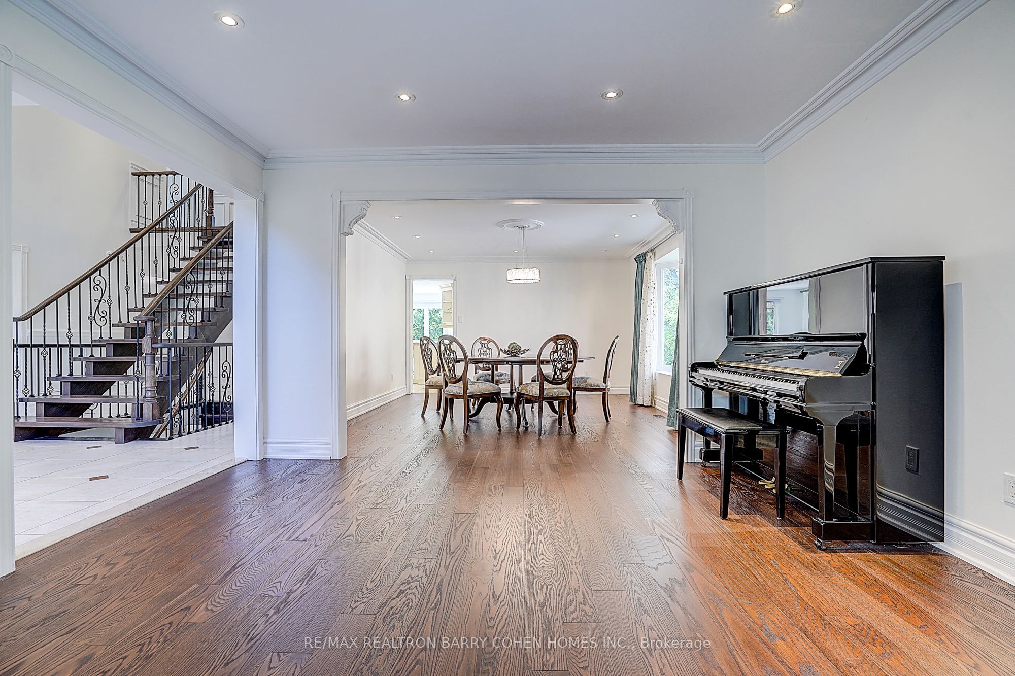 44 Prince Edward Boulevard Property Photo 8