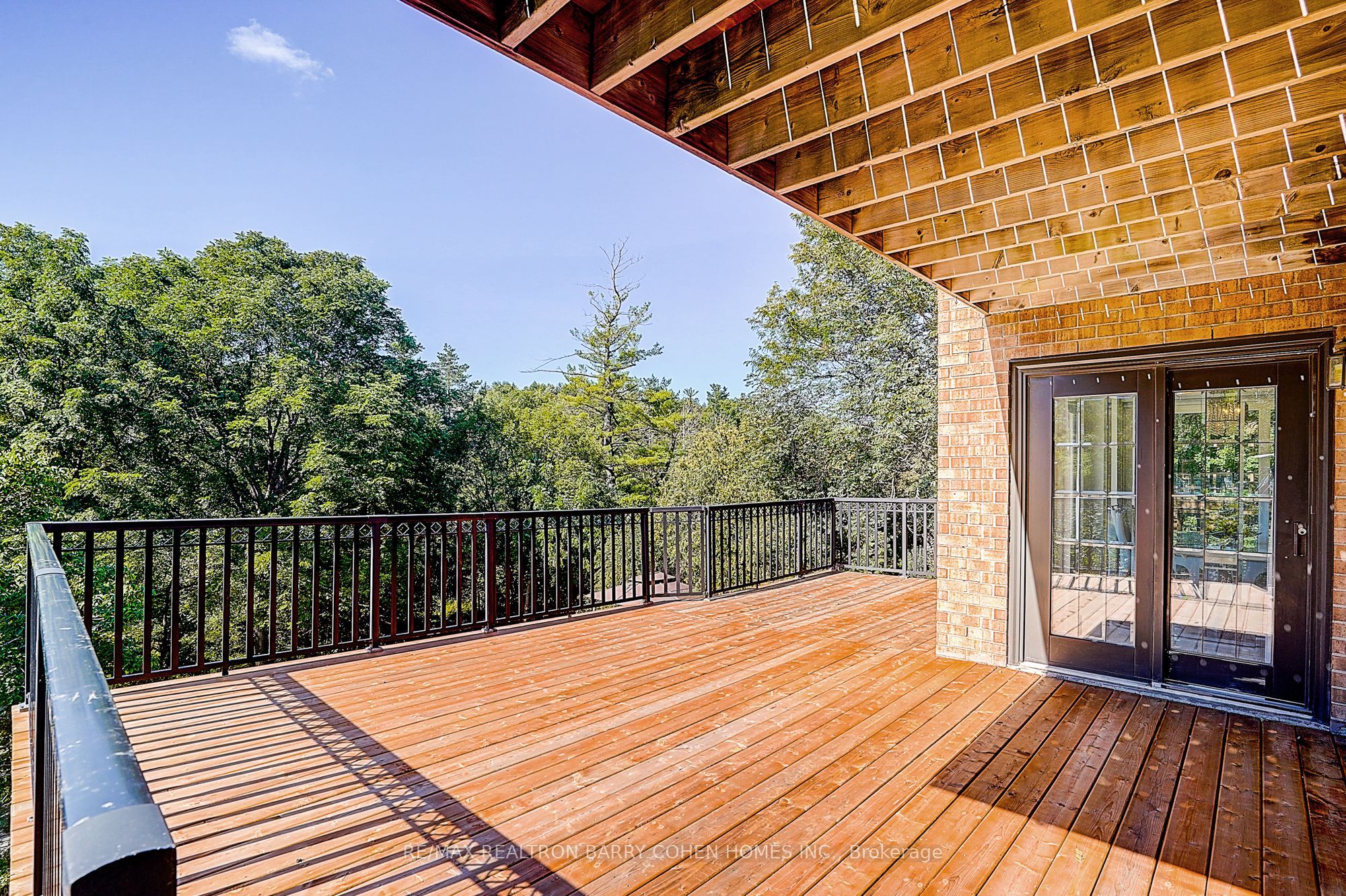 44 Prince Edward Boulevard Property Photo 12