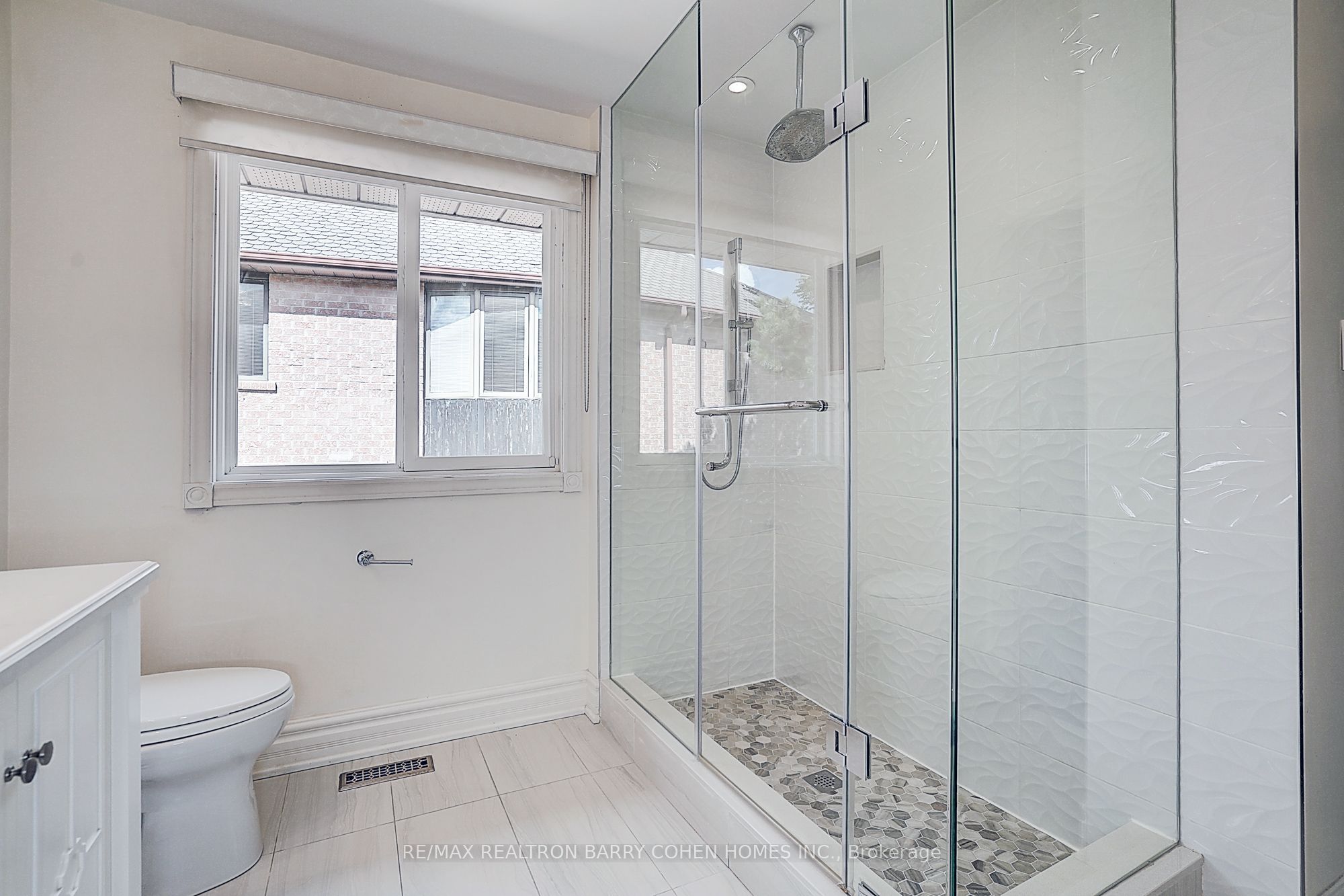 44 Prince Edward Boulevard Property Photo 32