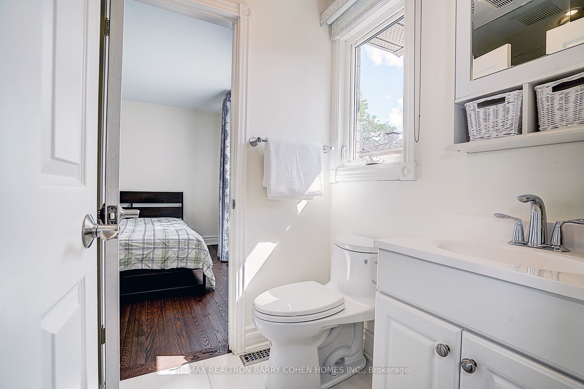 44 Prince Edward Boulevard Property Photo 34