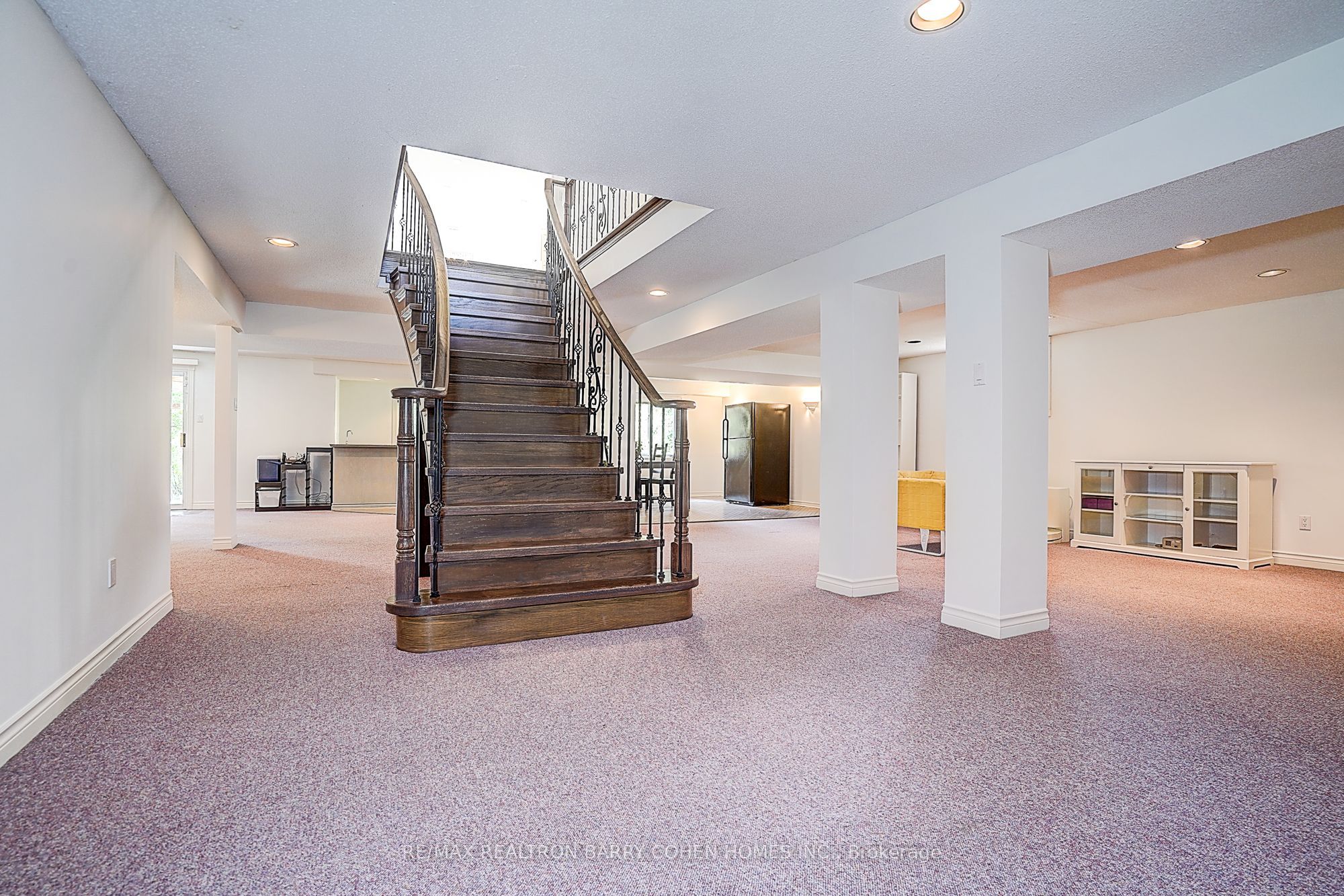 44 Prince Edward Boulevard Property Photo 37