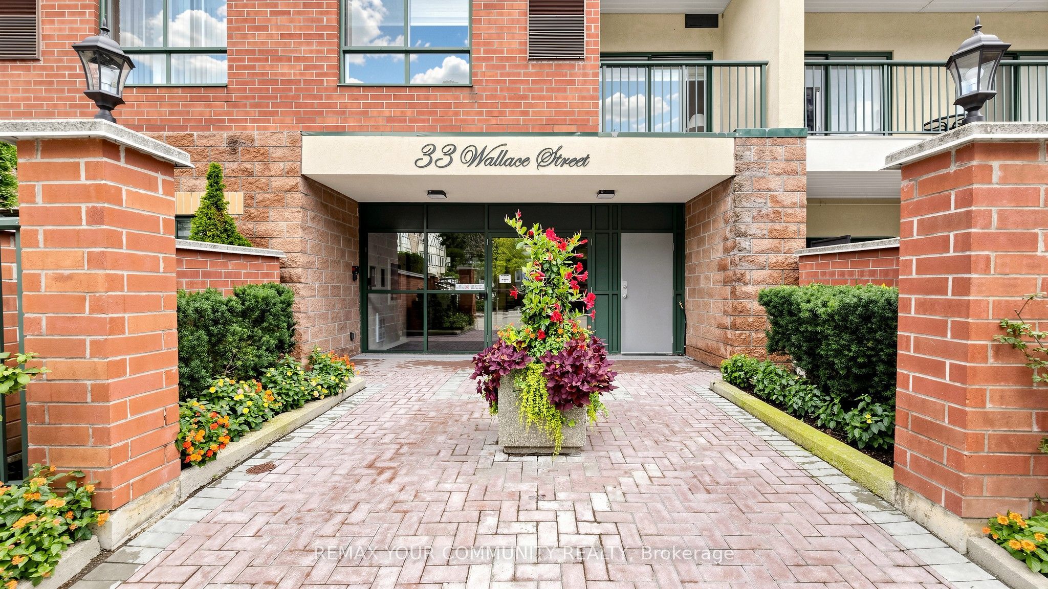33 Wallace Street 214 Property Photo 1