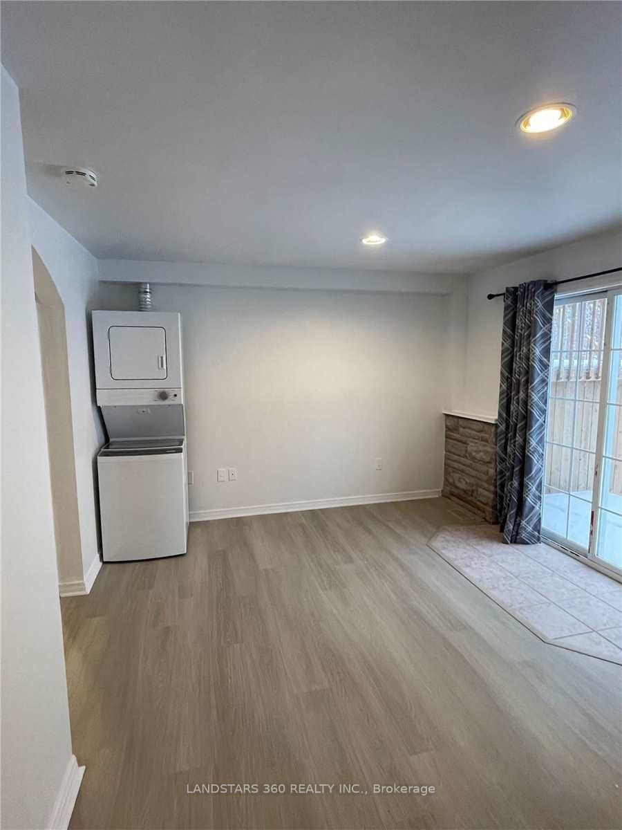 204 Bayview Avenue Lower Property Photo 4
