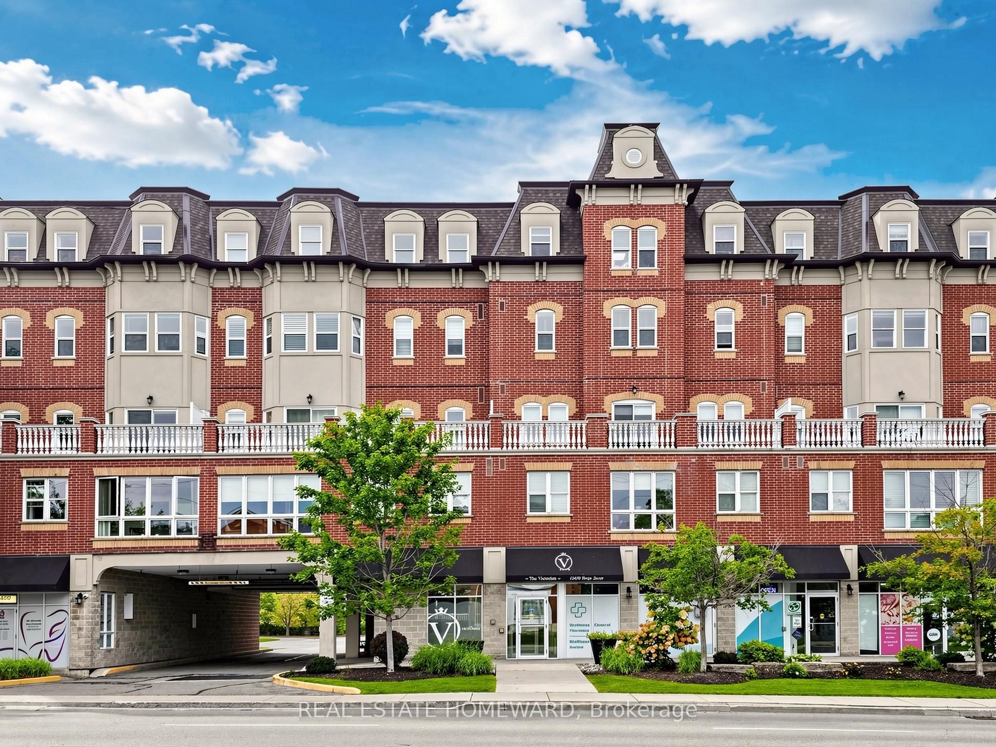 15450 Yonge Street 309 Property Photo 1