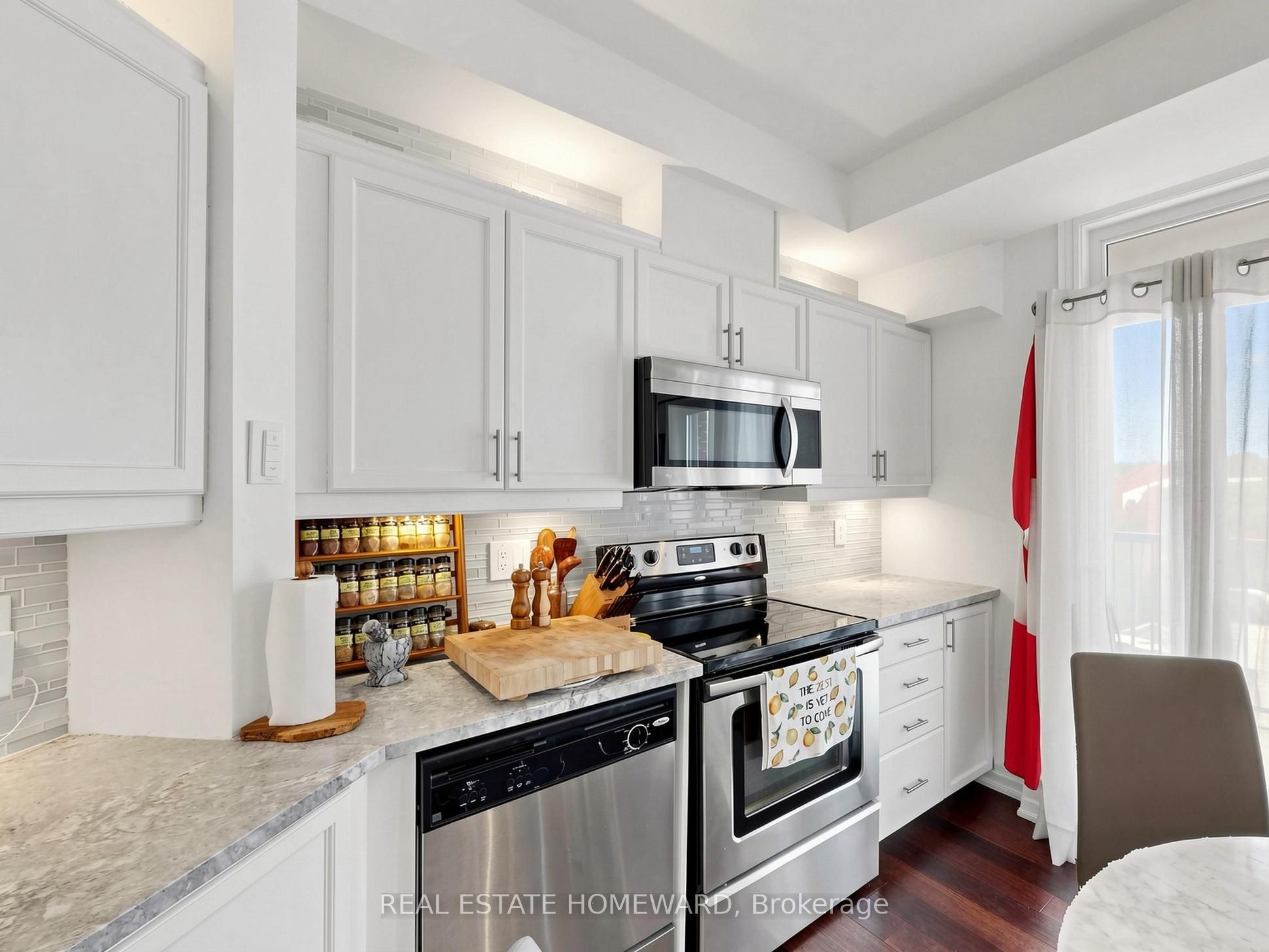 15450 Yonge Street 309 Property Photo 7