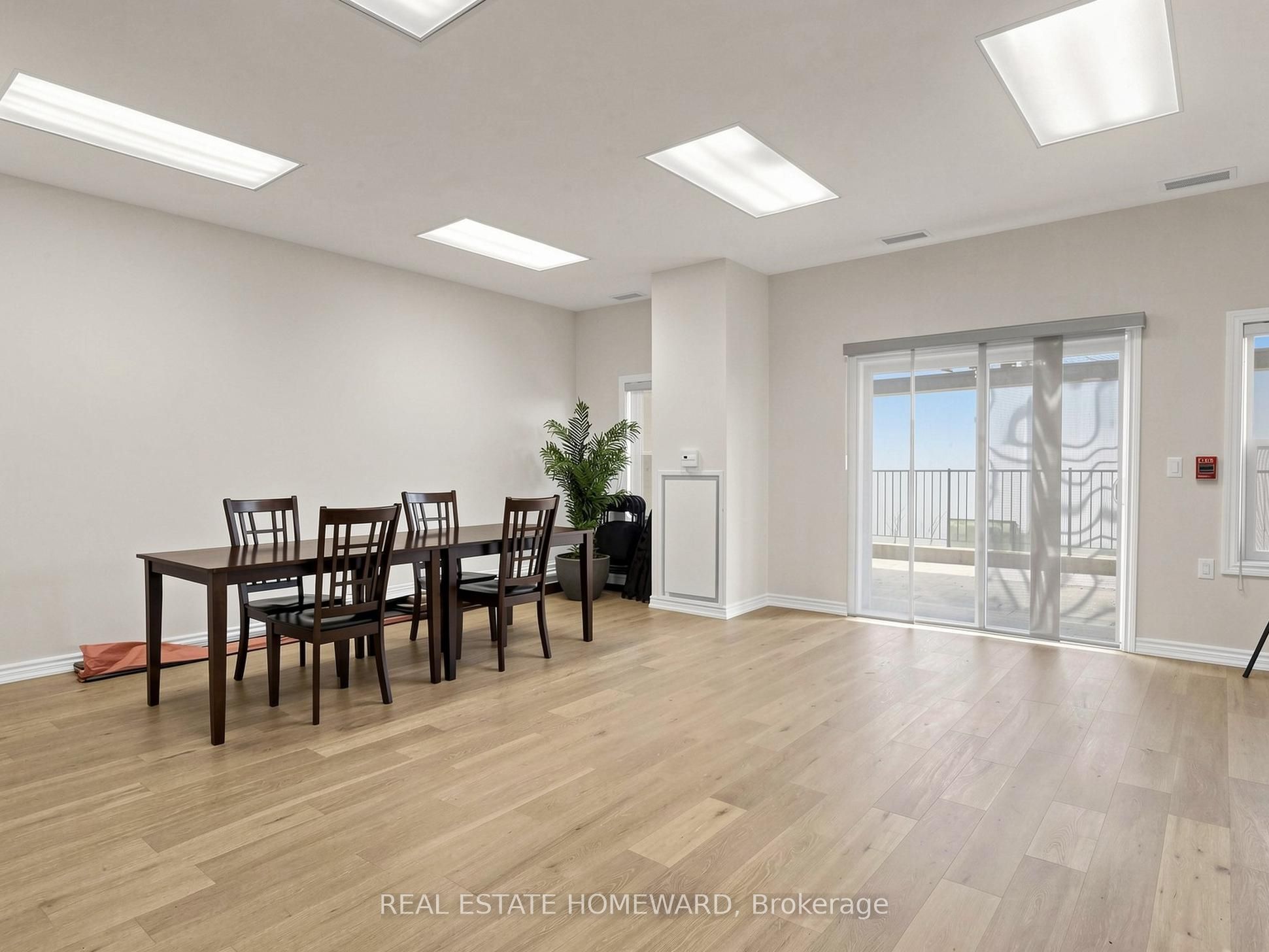 15450 Yonge Street 309 Property Photo 24