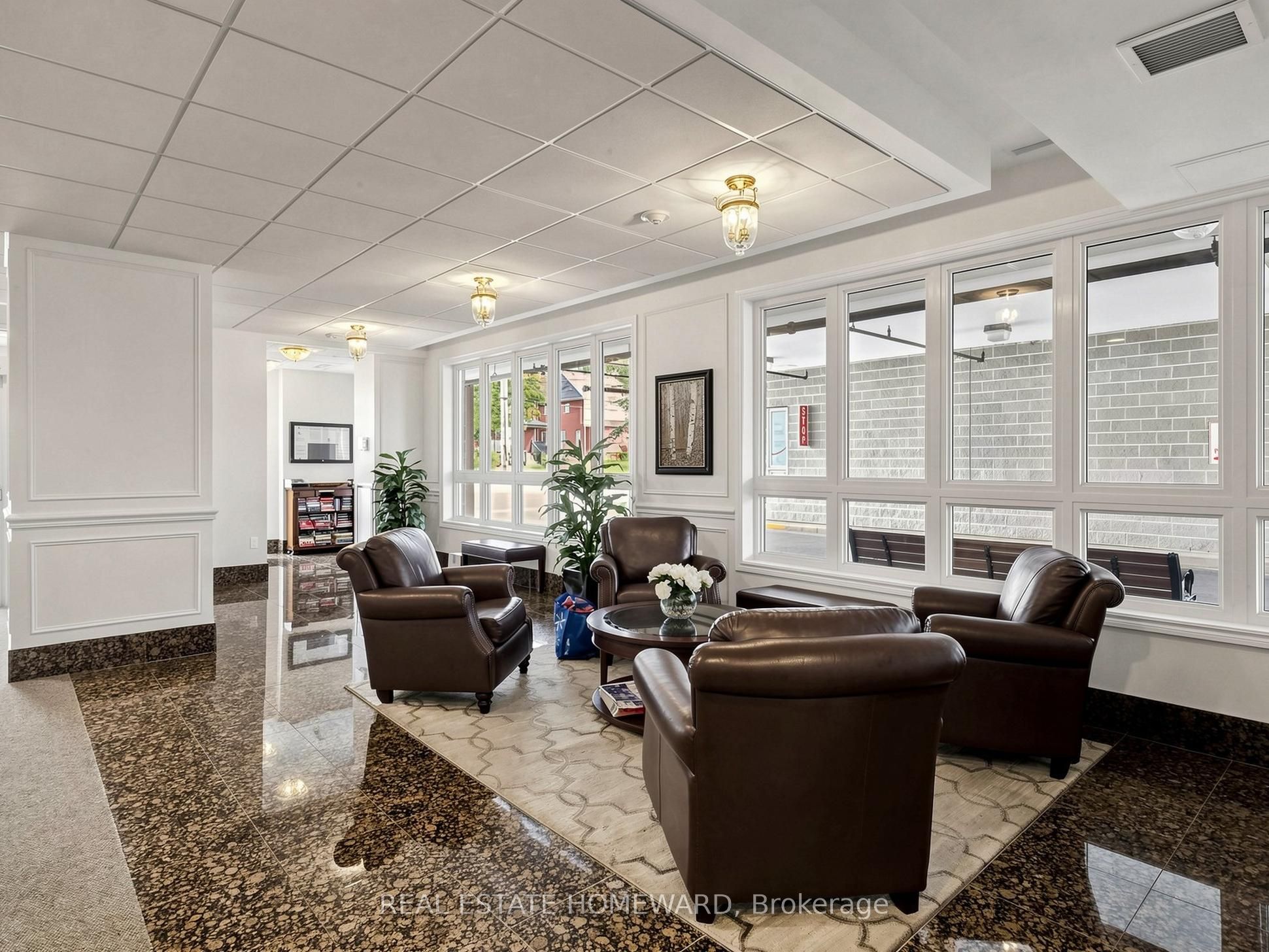 15450 Yonge Street 309 Property Photo 26