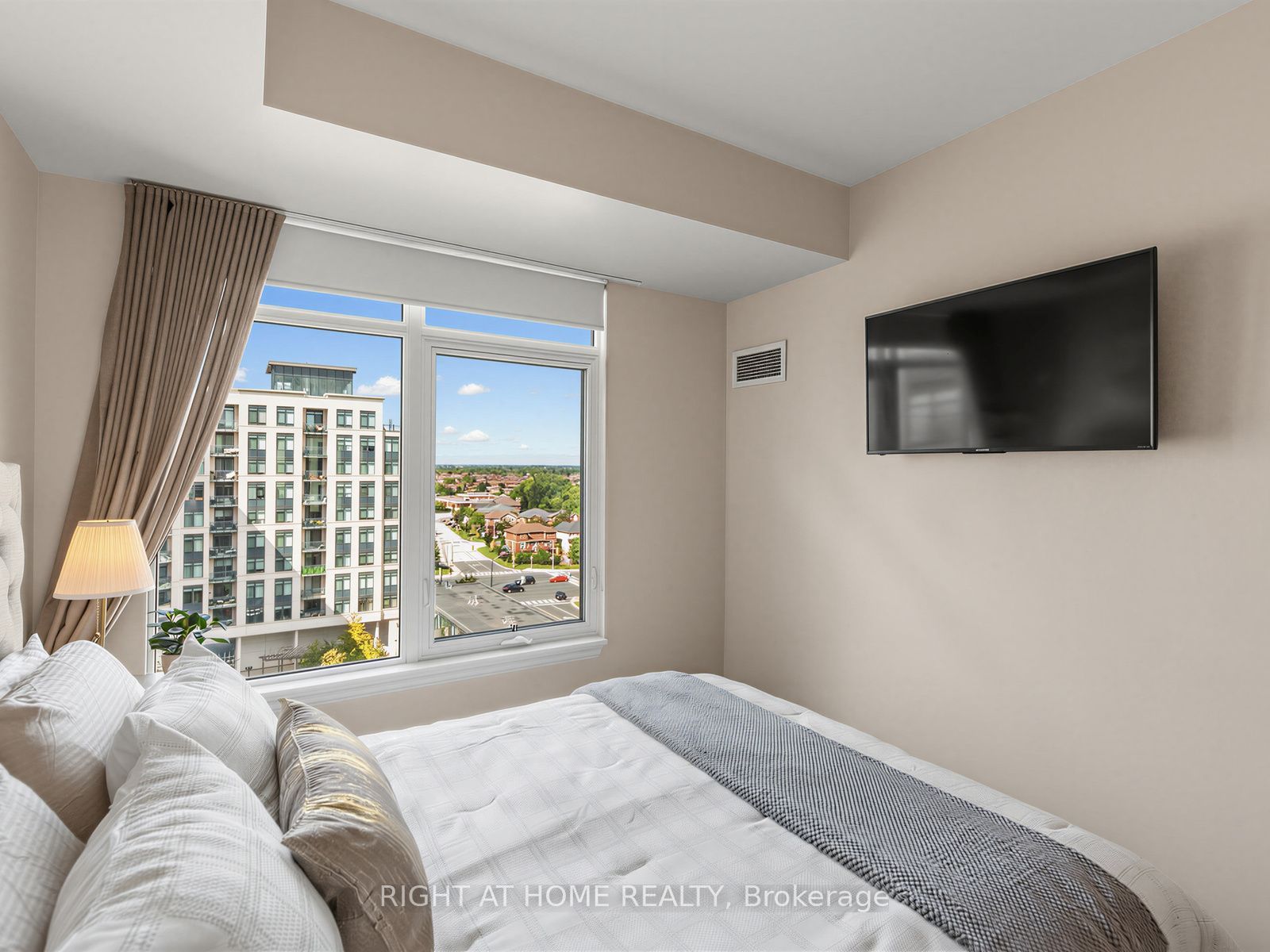 24 Woodstream Boulevard 808 Property Photo 15