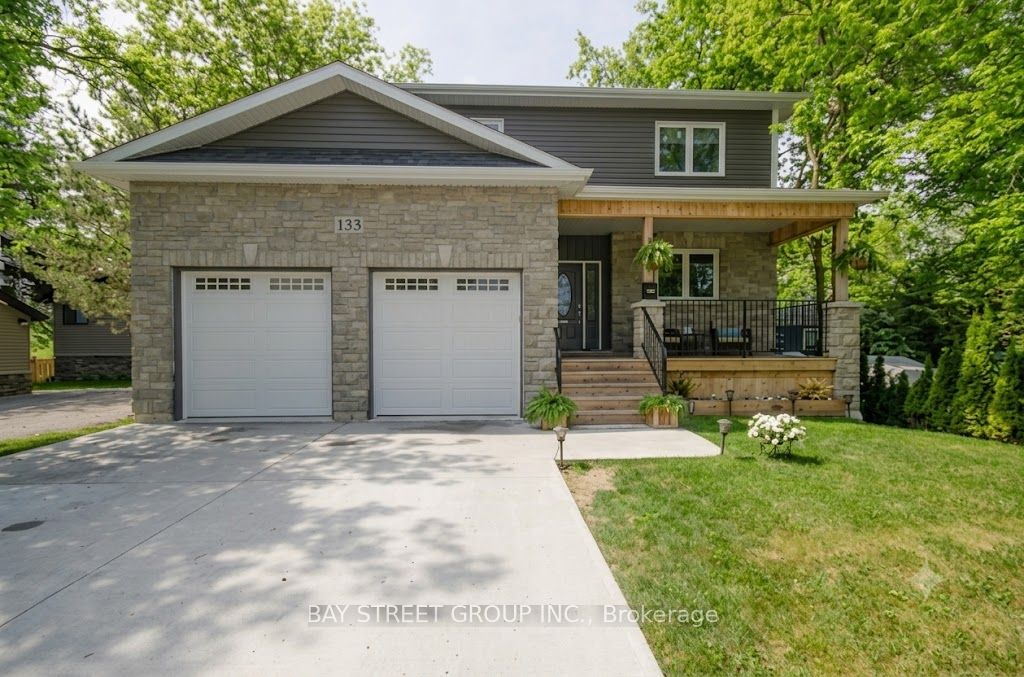 133 Riveredge Drive Property Photo 1
