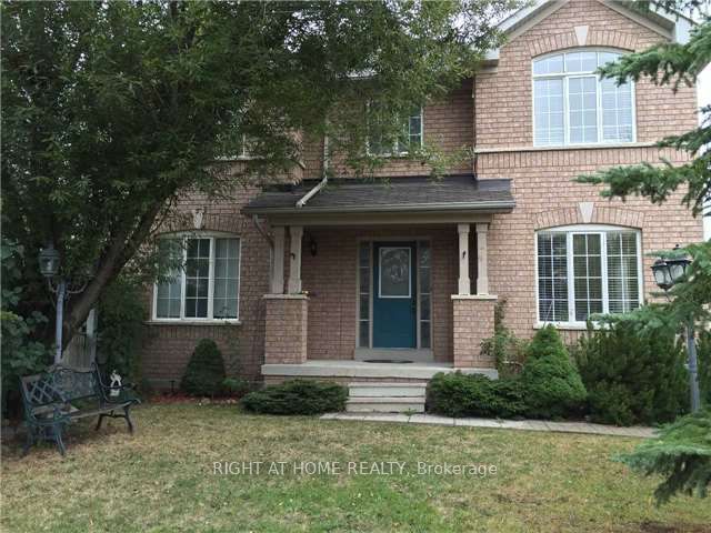 2 Silver Linden Drive Property Photo 1