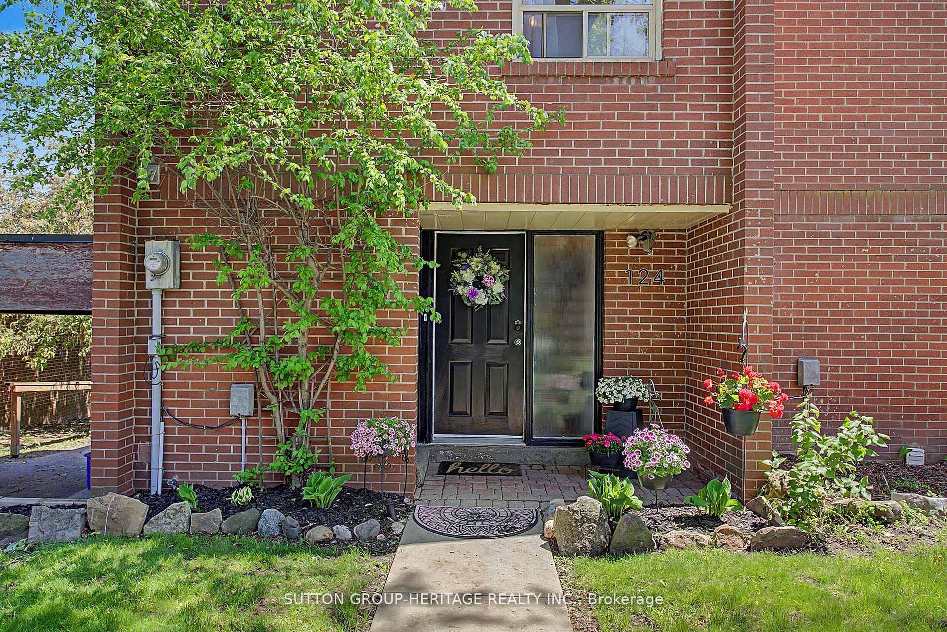 124 Wales Avenue Property Photo 2