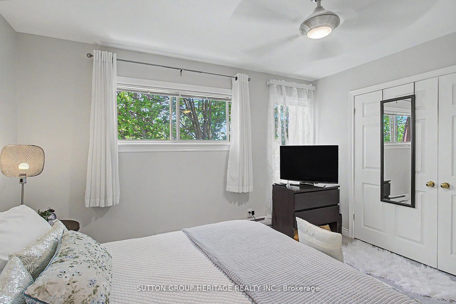 124 Wales Avenue Property Photo 9