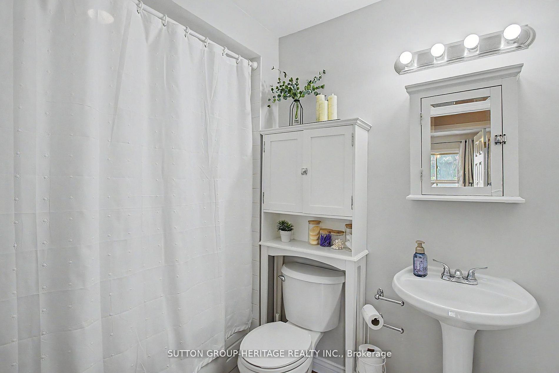 124 Wales Avenue Property Photo 11