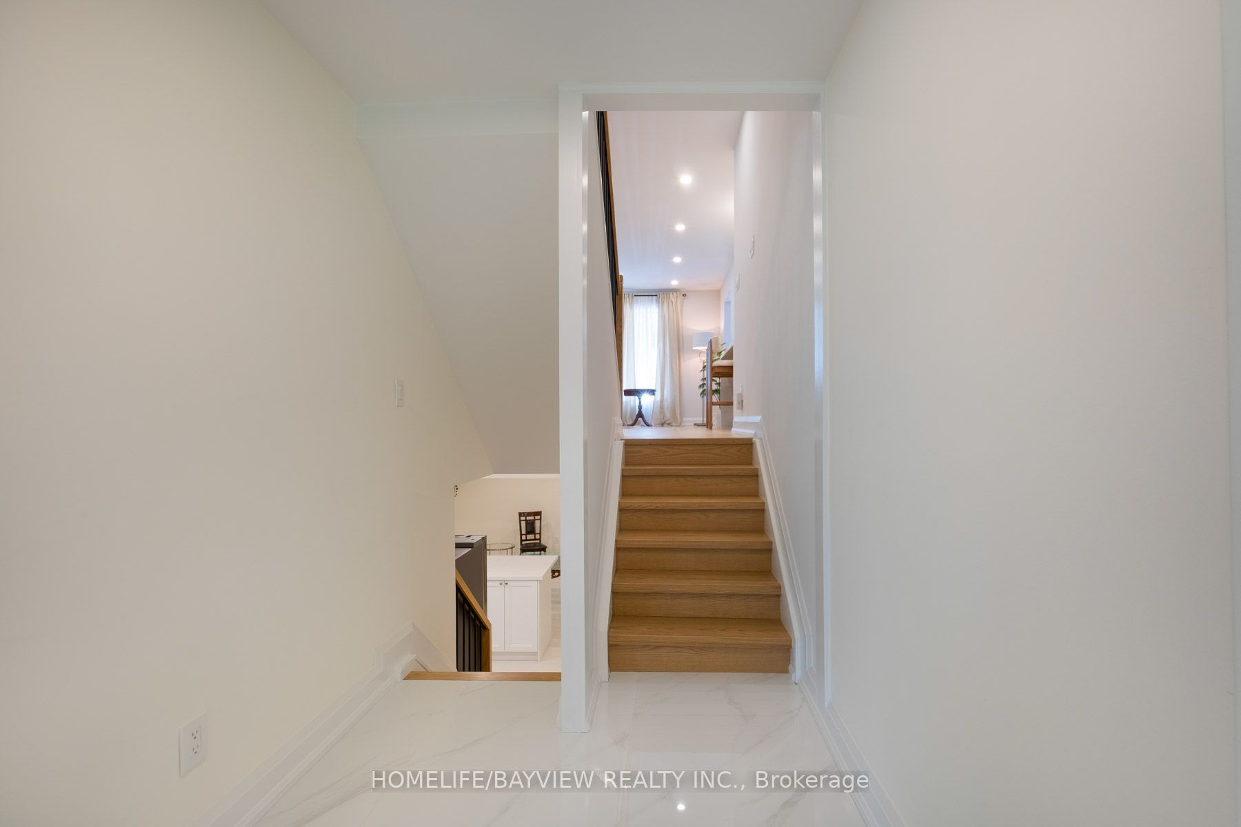 164 Steeles Avenue E Property Photo 23