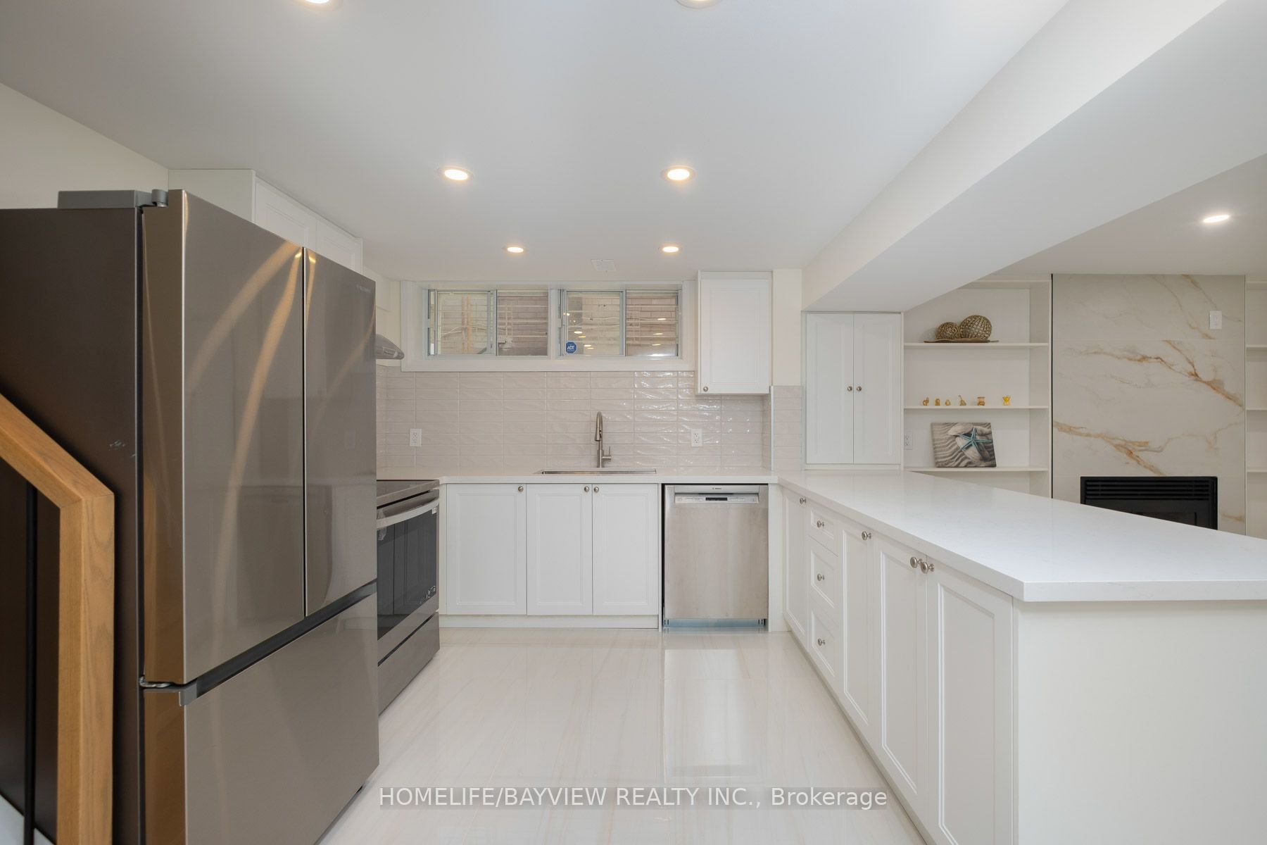 164 Steeles Avenue E Property Photo 27
