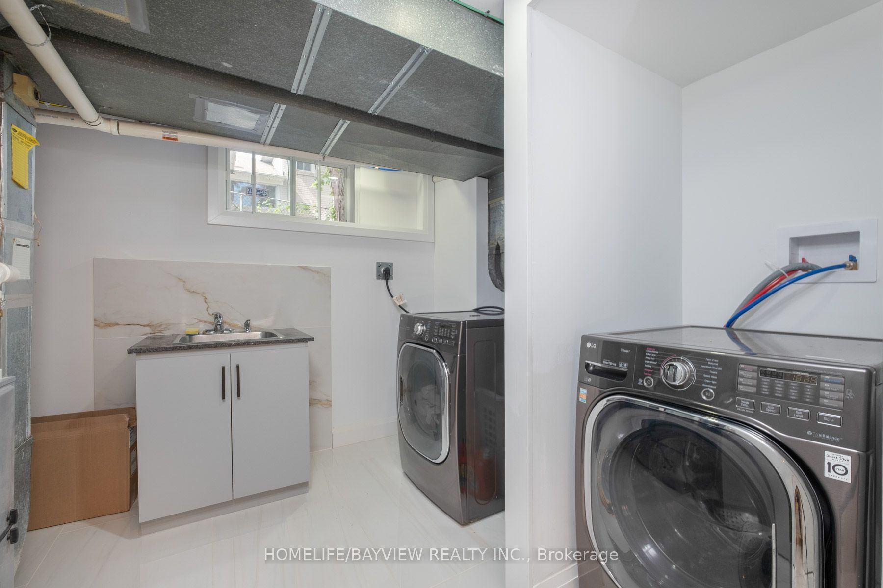 164 Steeles Avenue E Property Photo 29