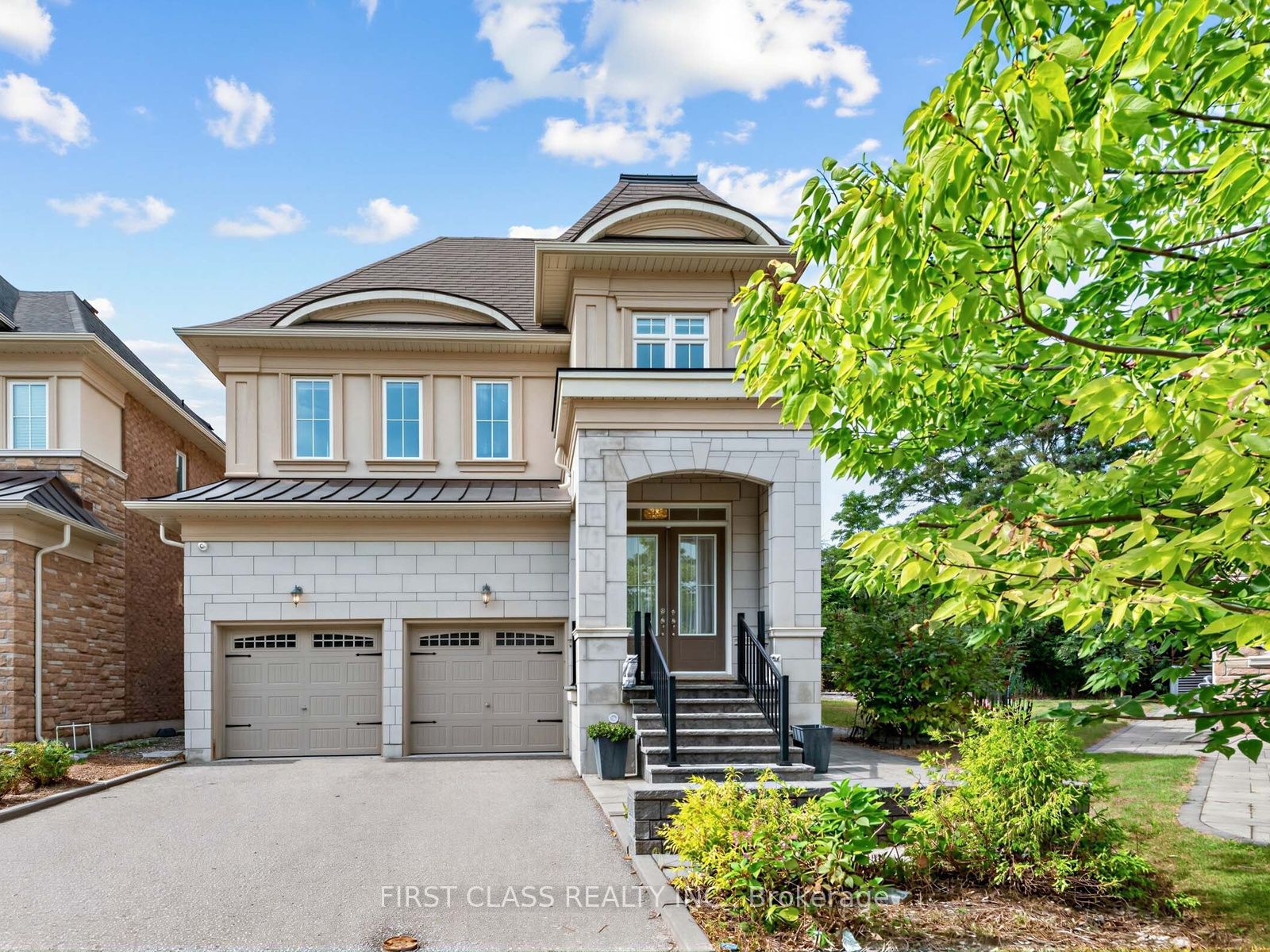 16 Macdonald Court