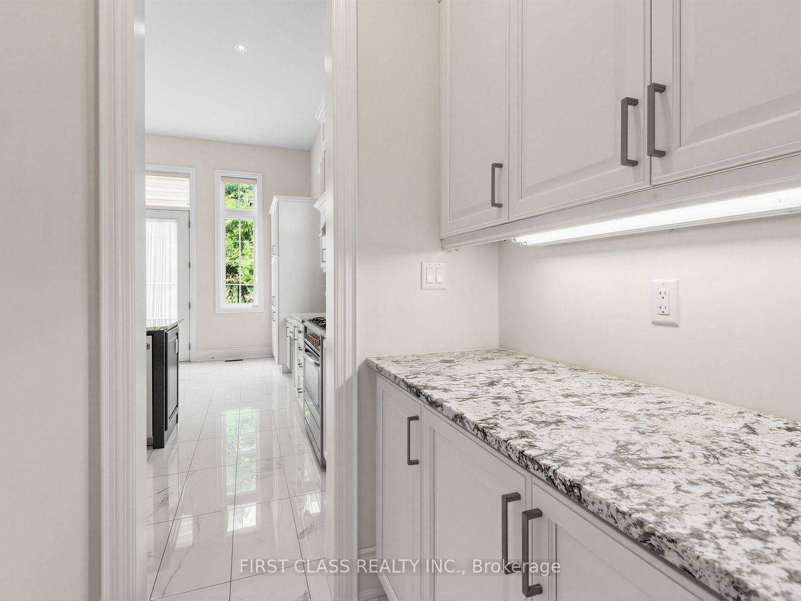 16 Macdonald Court Property Photo 12