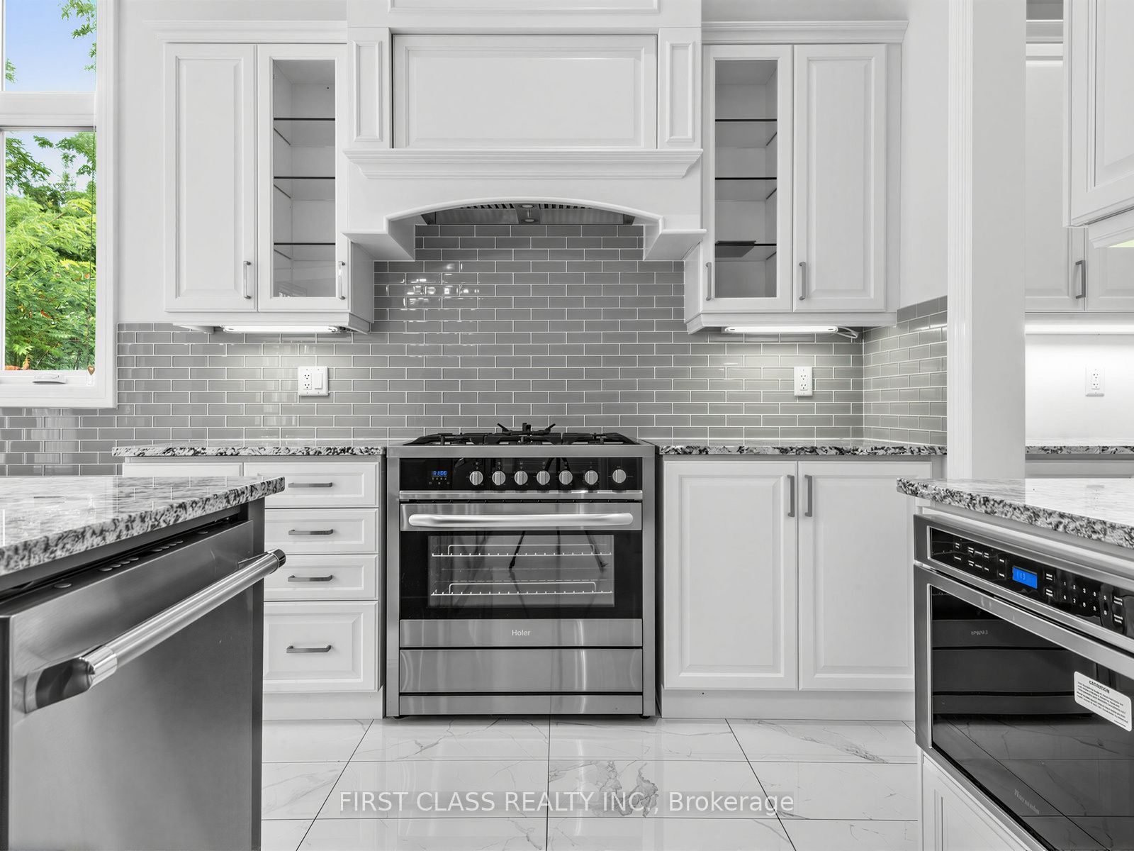 16 Macdonald Court Property Photo 17