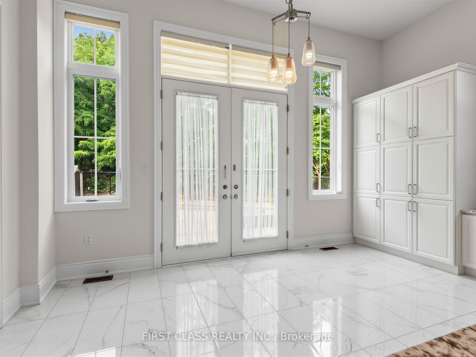 16 Macdonald Court Property Photo 18